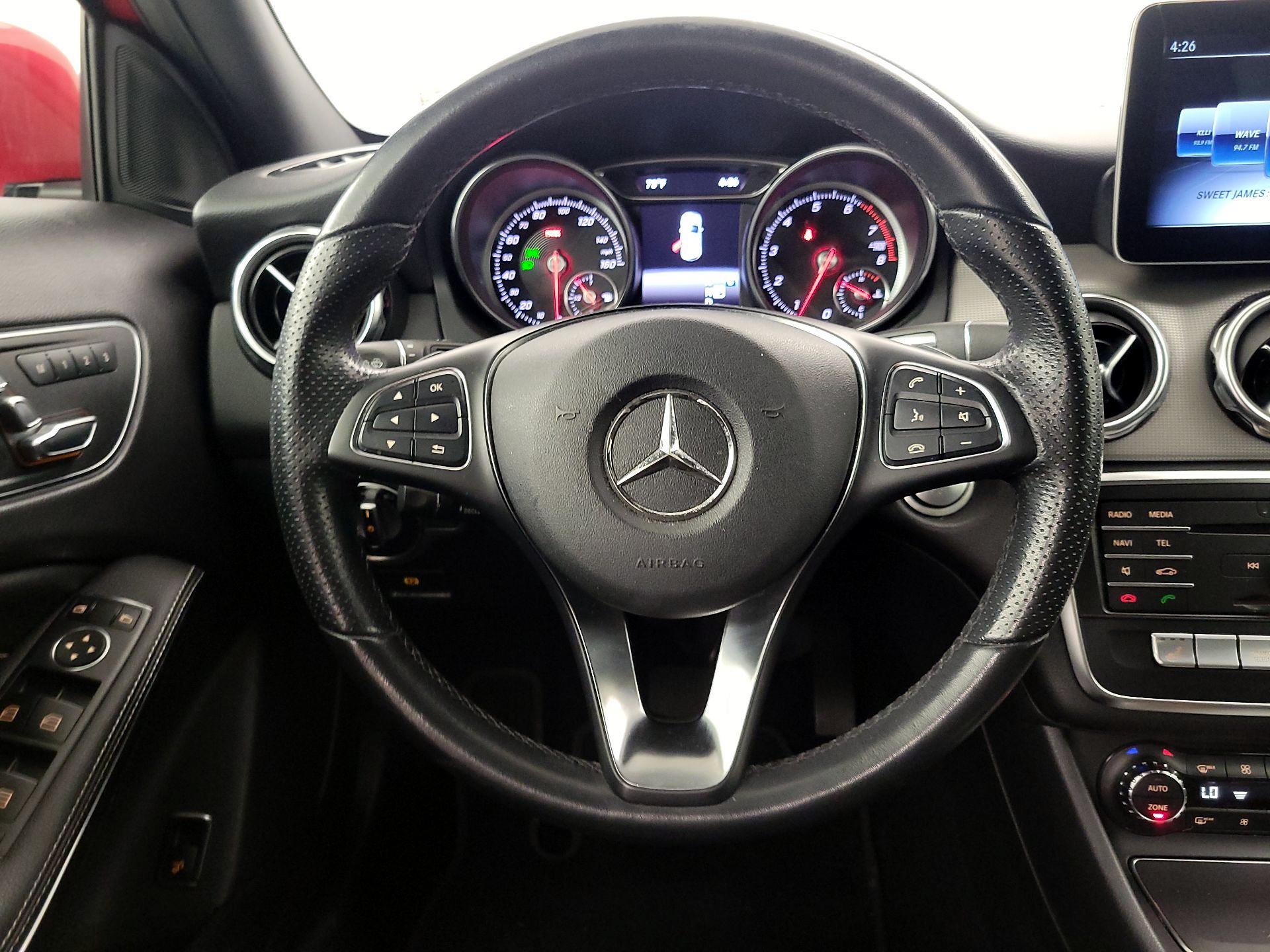 Thumbnail: 2020 Mercedes-Benz GLA - 10