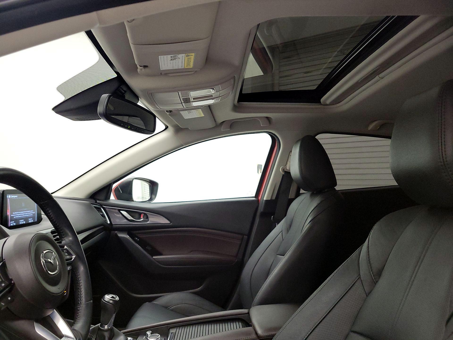 Thumbnail: 2018 Mazda Mazda3 - 19