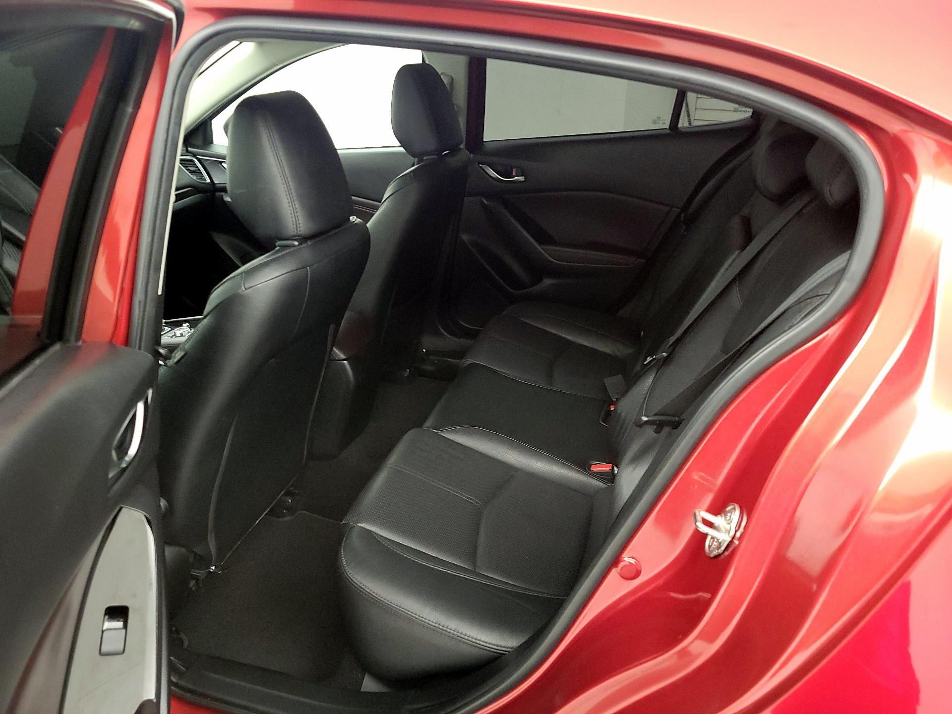 Thumbnail: 2018 Mazda Mazda3 - 20