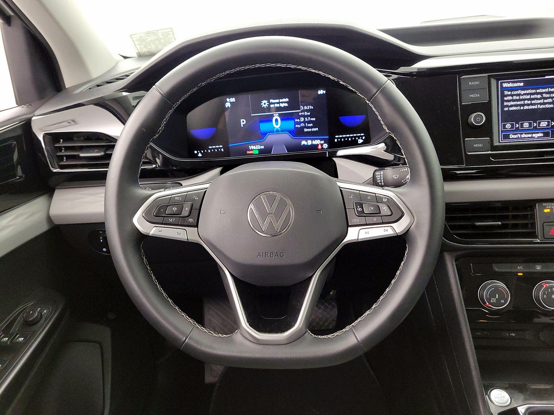 Thumbnail: 2023 Volkswagen Taos - 10