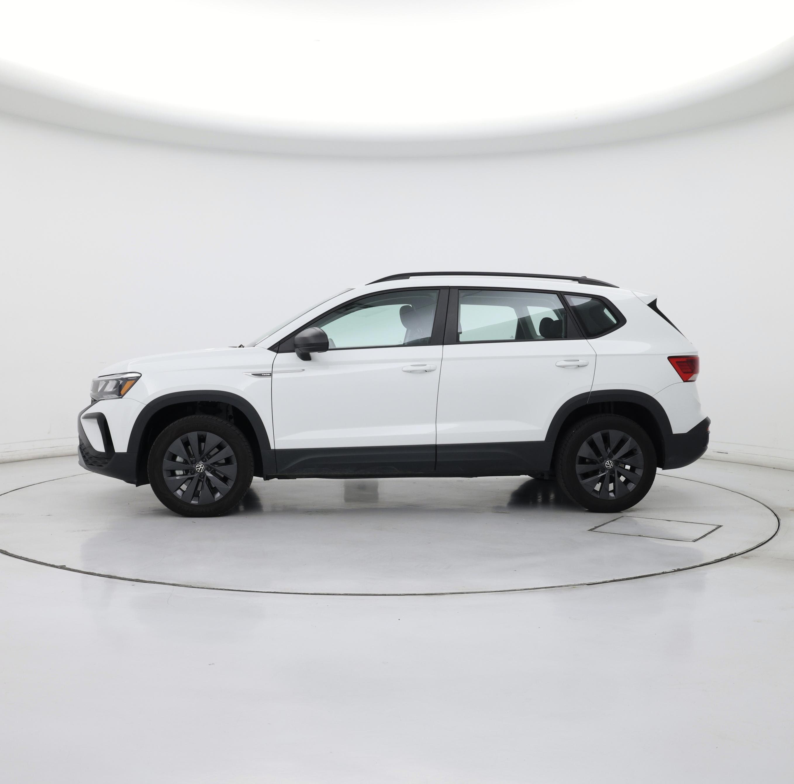 Thumbnail: 2023 Volkswagen Taos - 3
