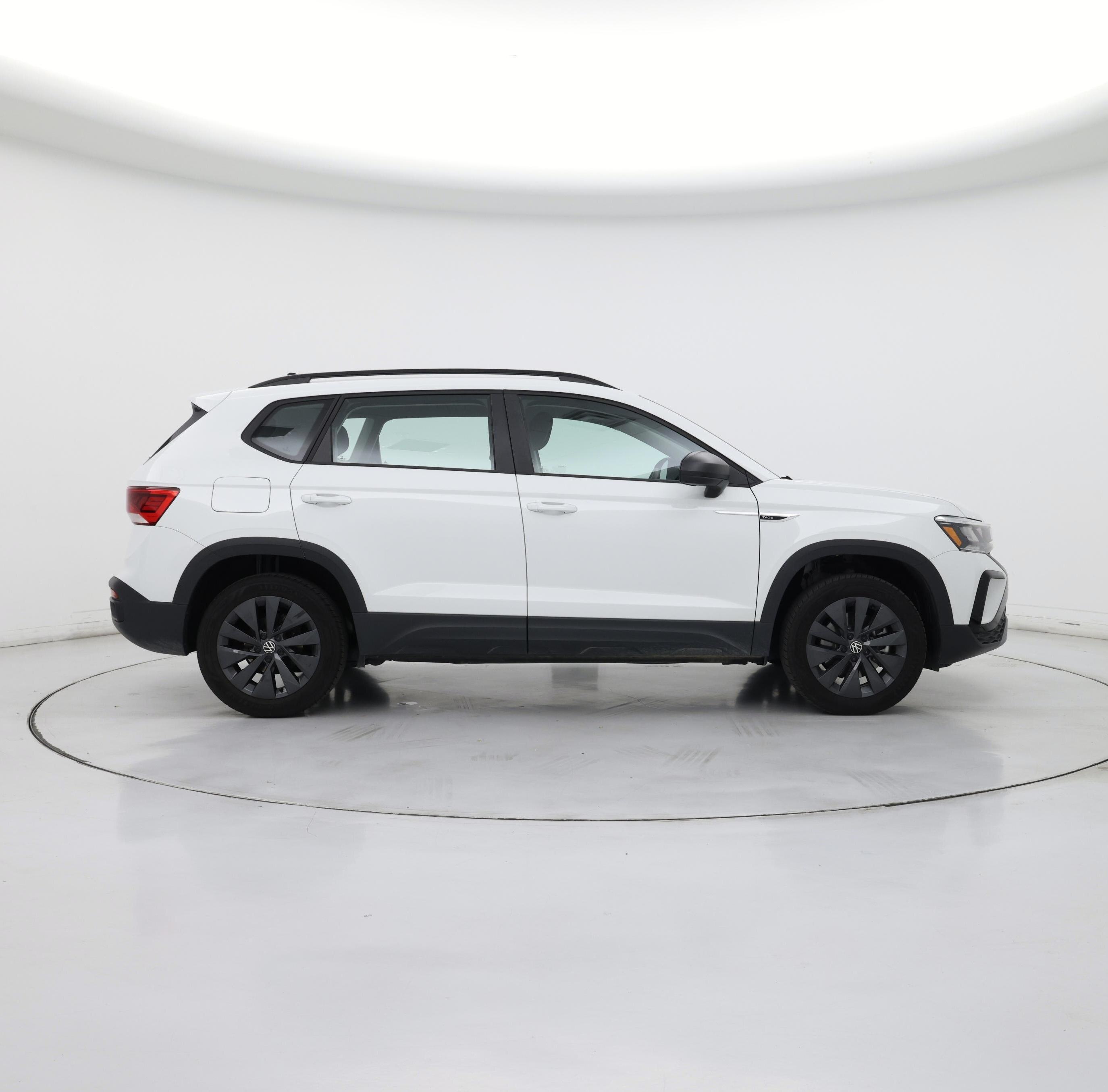 Thumbnail: 2023 Volkswagen Taos - 7