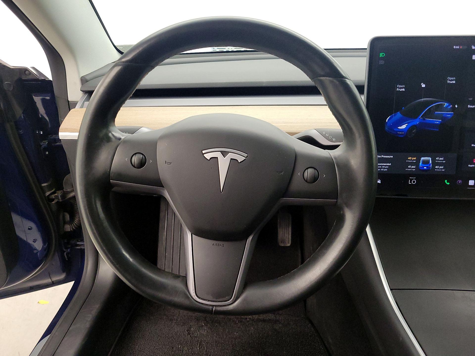 Thumbnail: 2019 Tesla Model 3 - 10