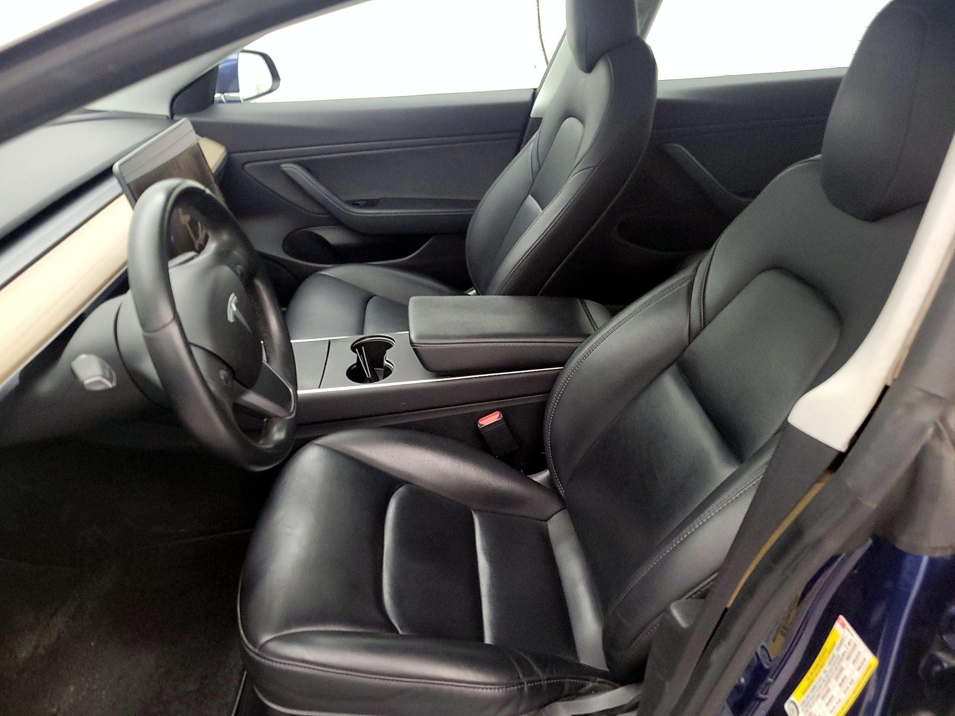 Thumbnail: 2019 Tesla Model 3 - 11