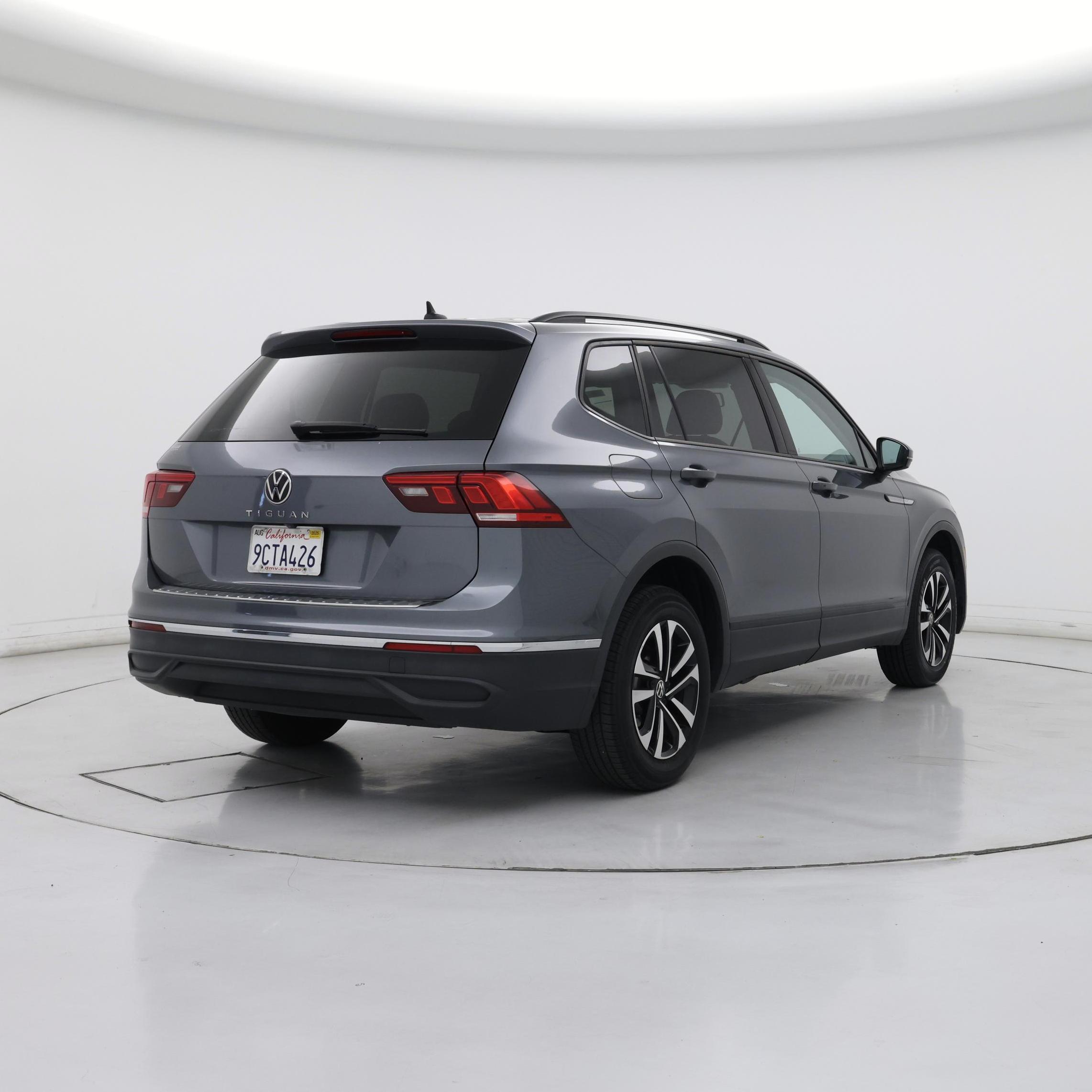 Thumbnail: 2022 Volkswagen Tiguan - 8