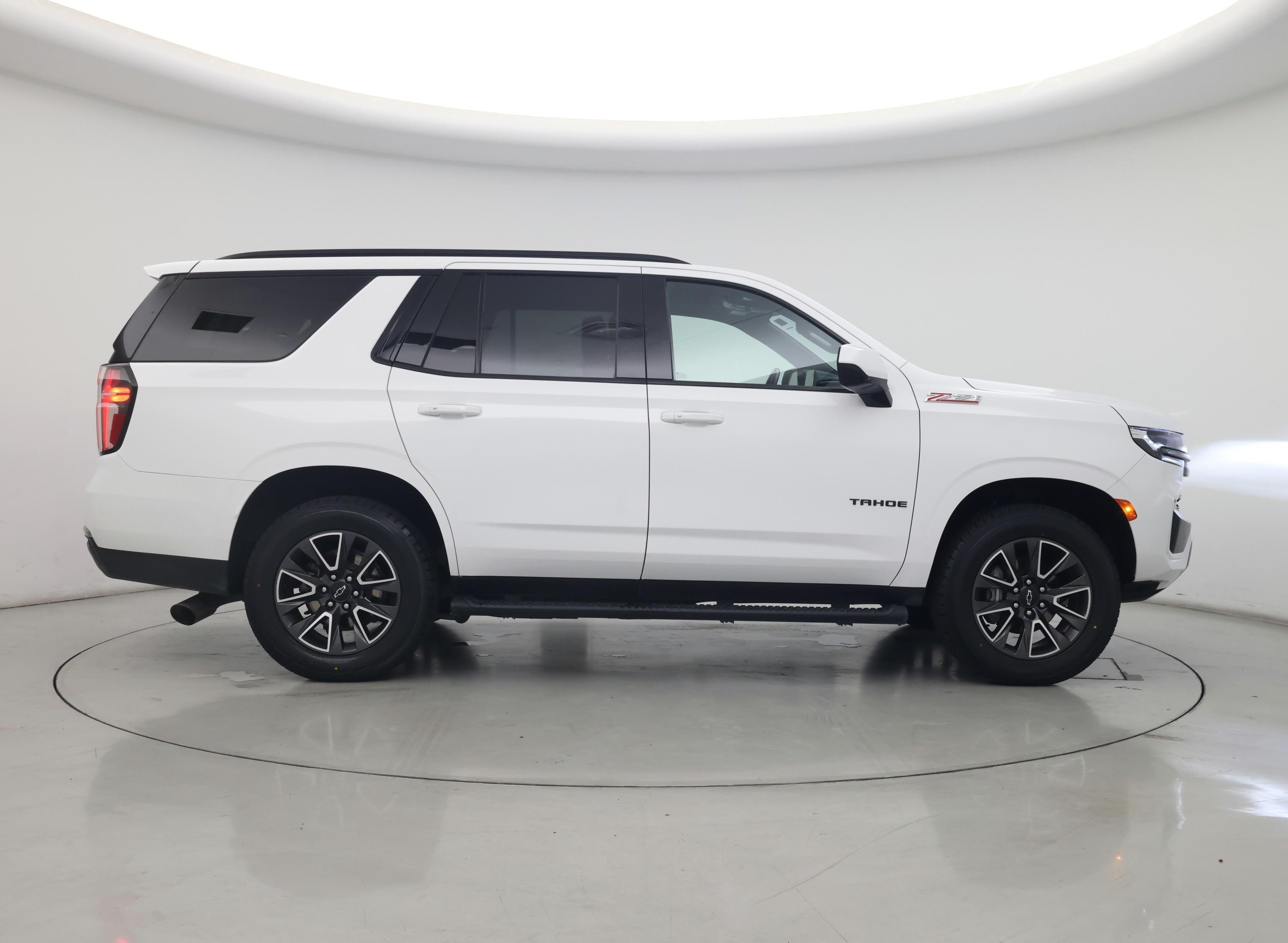 Thumbnail: 2022 Chevrolet Tahoe - 7