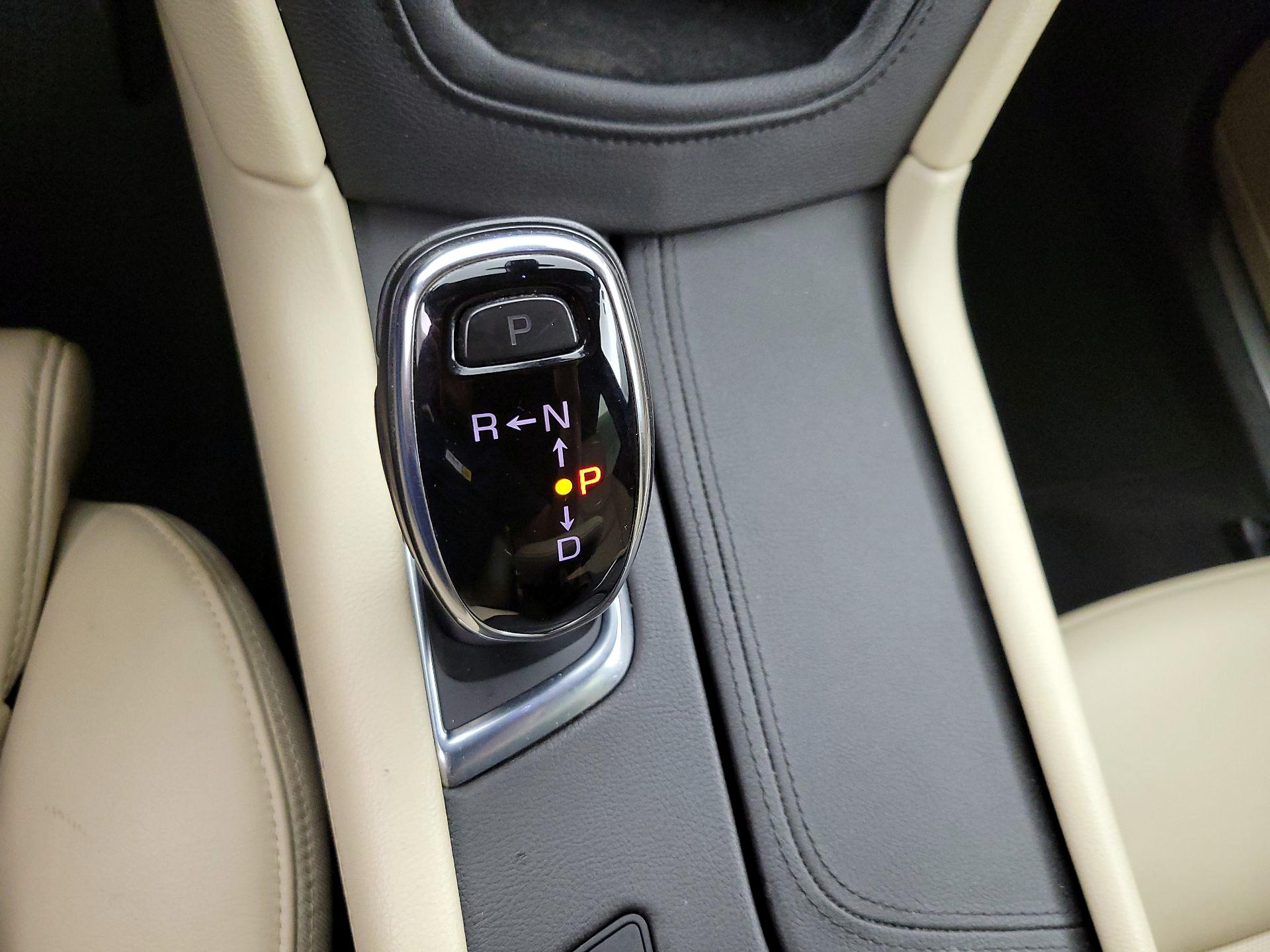 Thumbnail: 2017 Cadillac XT5 - 18