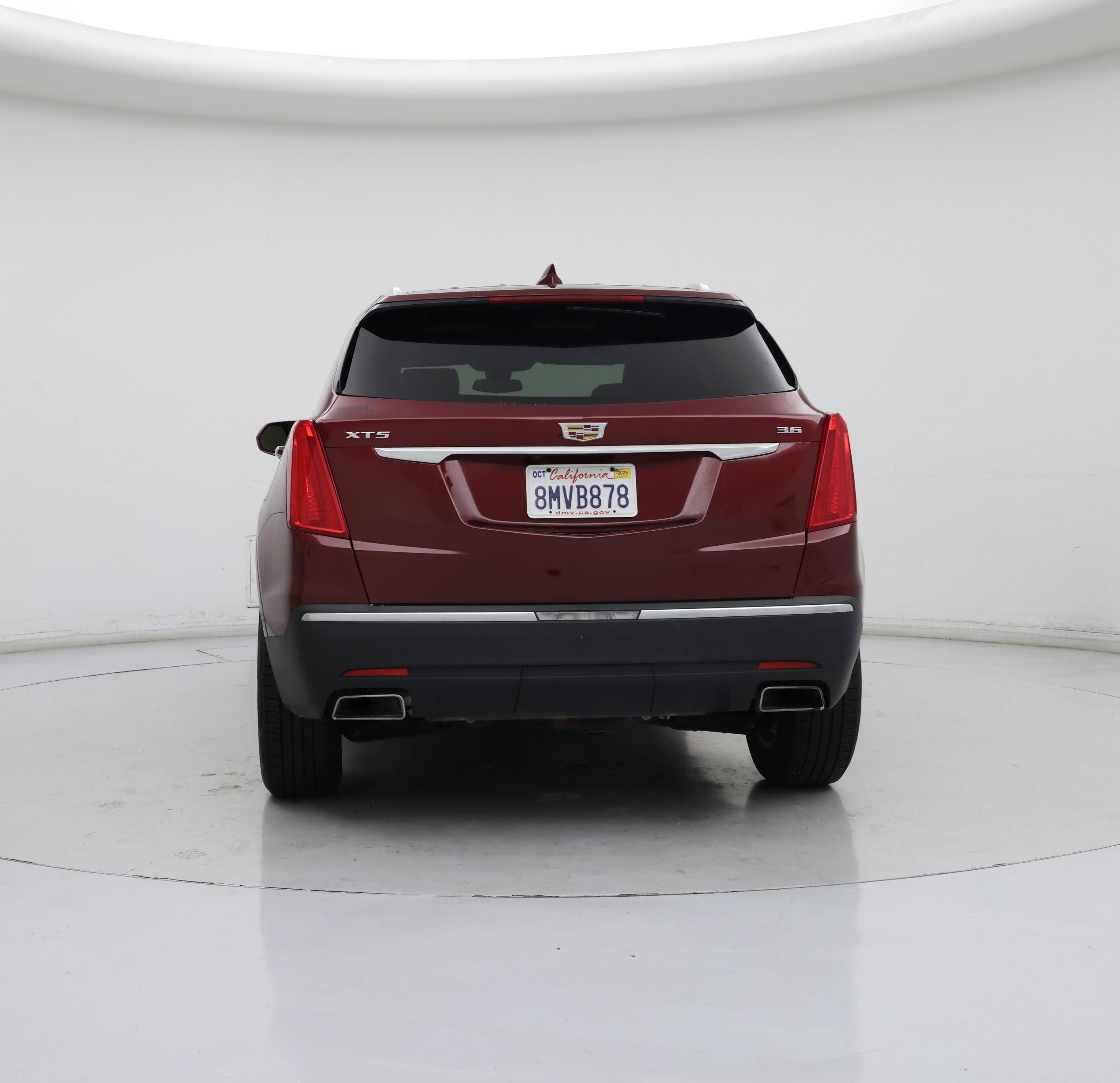 Thumbnail: 2017 Cadillac XT5 - 6