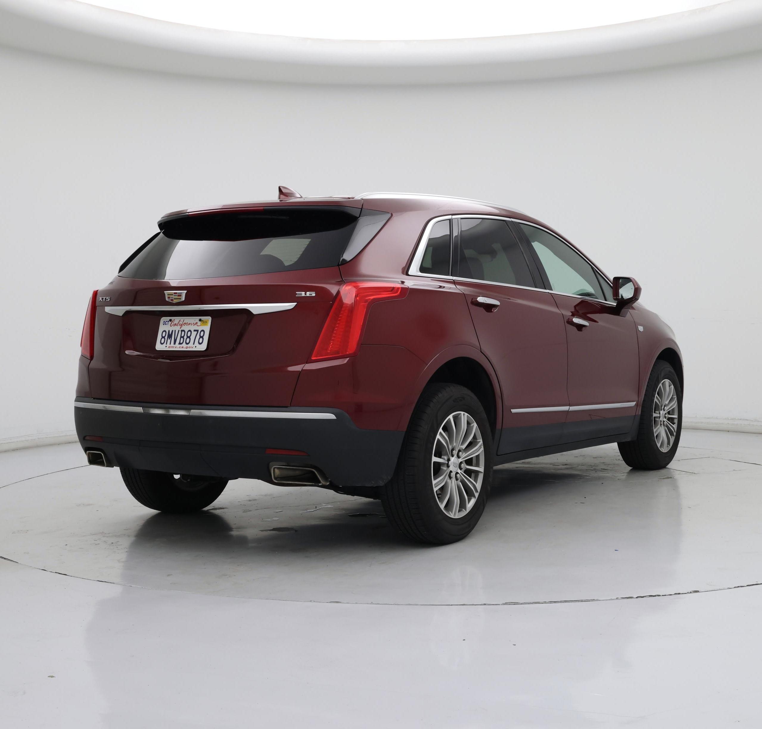 Thumbnail: 2017 Cadillac XT5 - 8