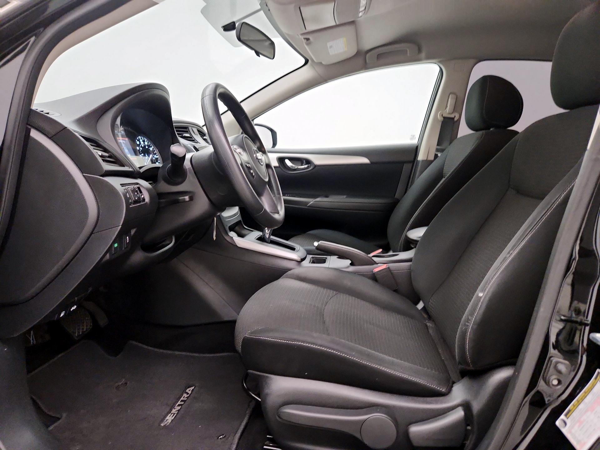 Thumbnail: 2019 Nissan Sentra - 11