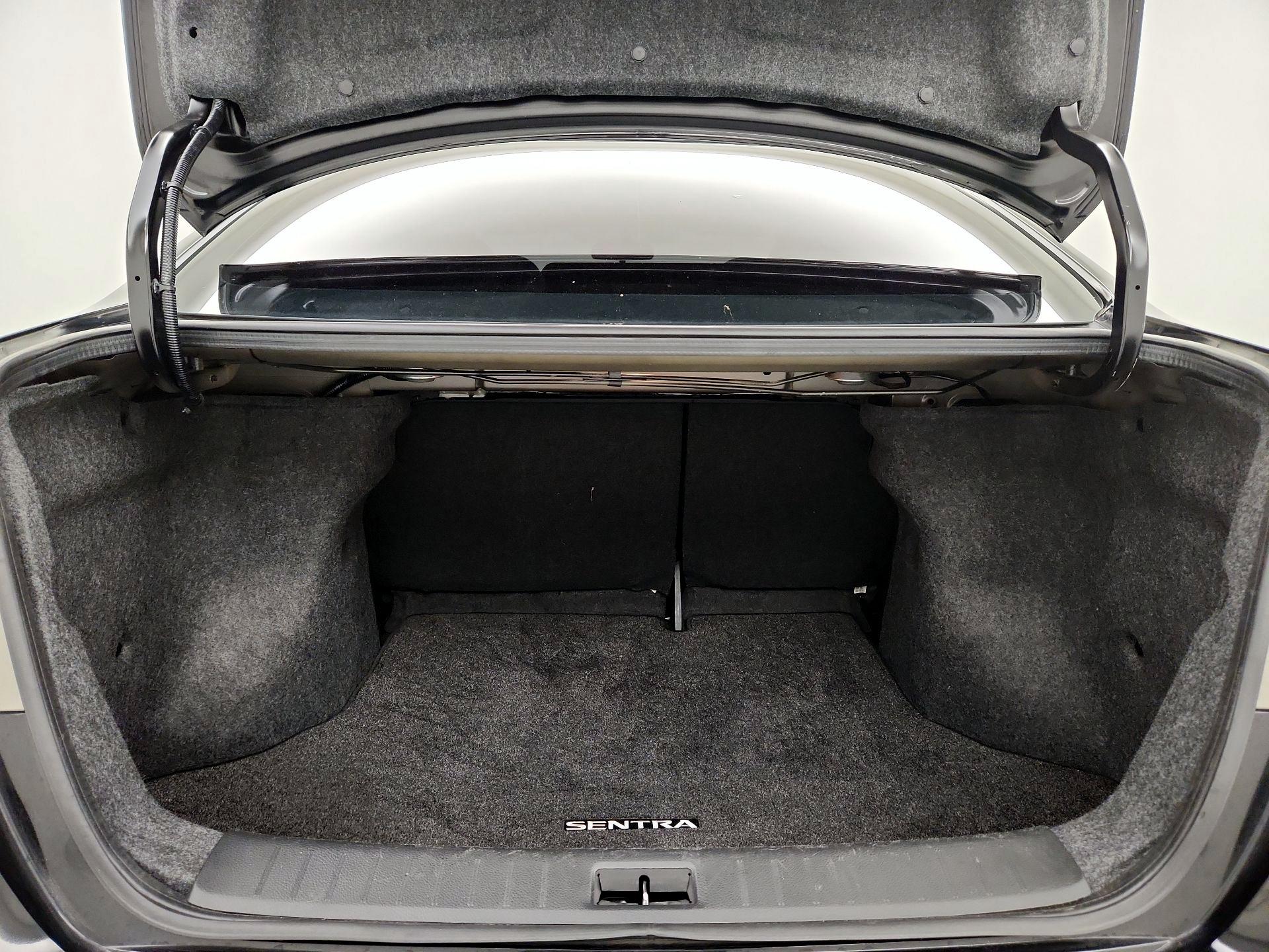 Thumbnail: 2019 Nissan Sentra - 20