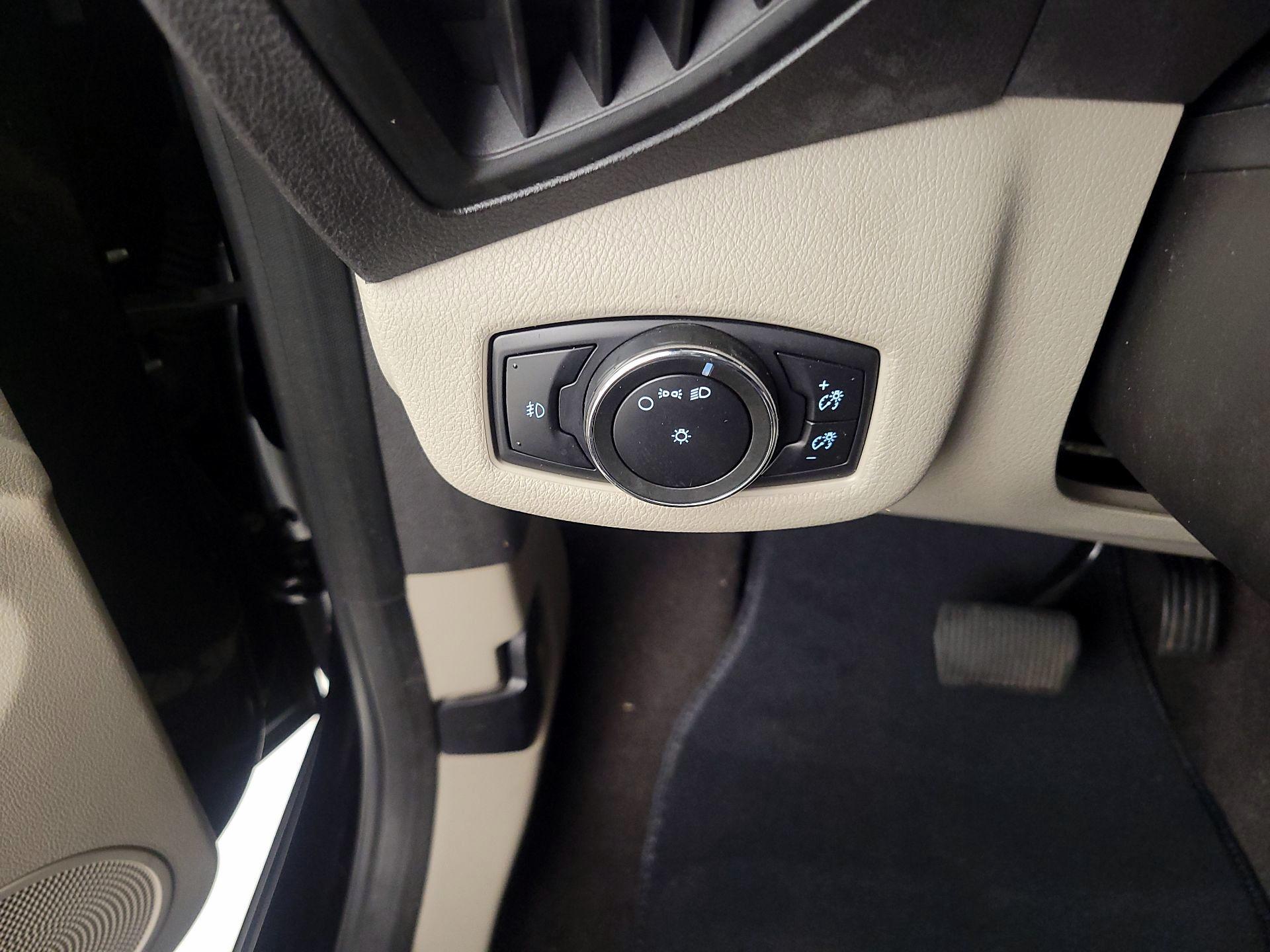 Thumbnail: 2014 Ford Transit Series - 13