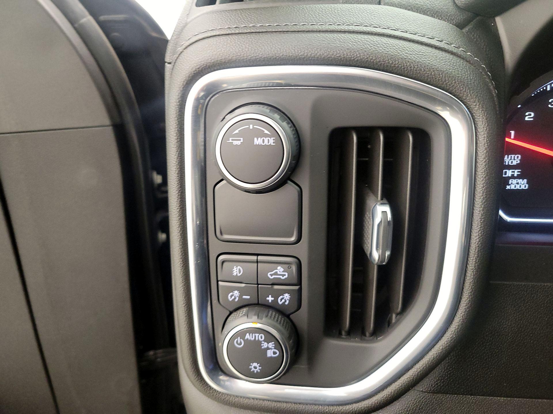 Thumbnail: 2021 Chevrolet Silverado 1500 - 13