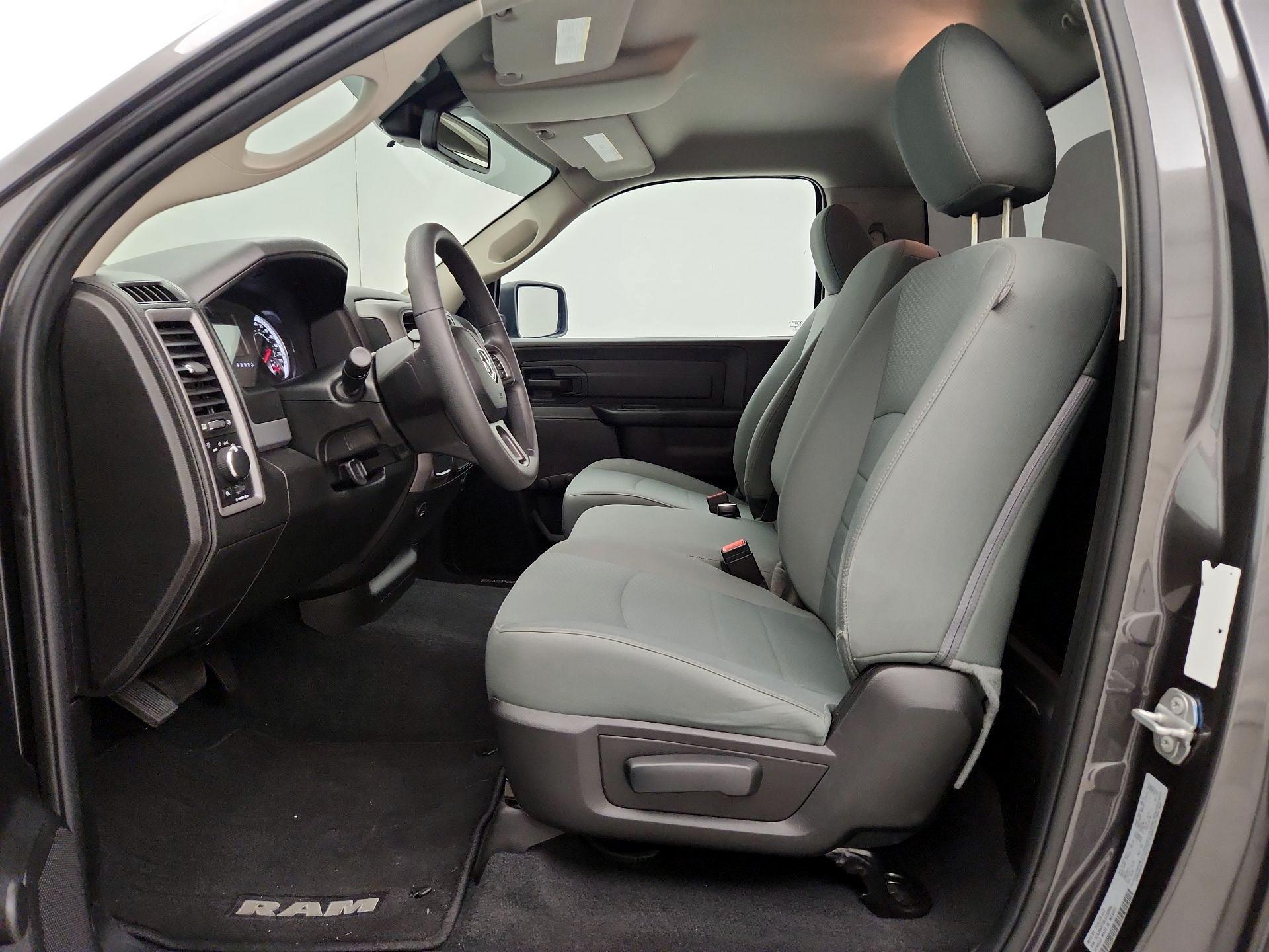 Thumbnail: 2020 RAM 1500 Classic - 11
