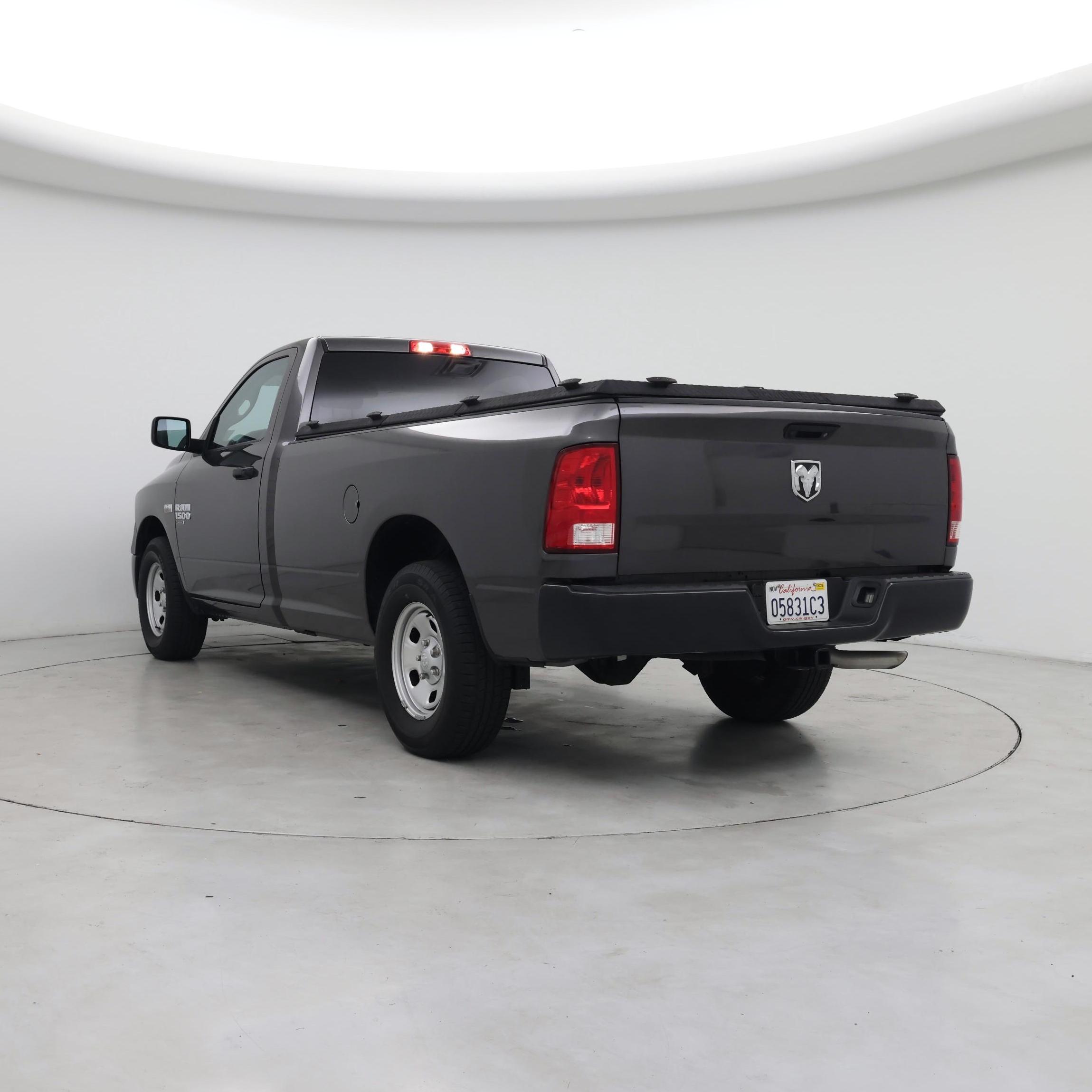Thumbnail: 2020 RAM 1500 Classic - 2