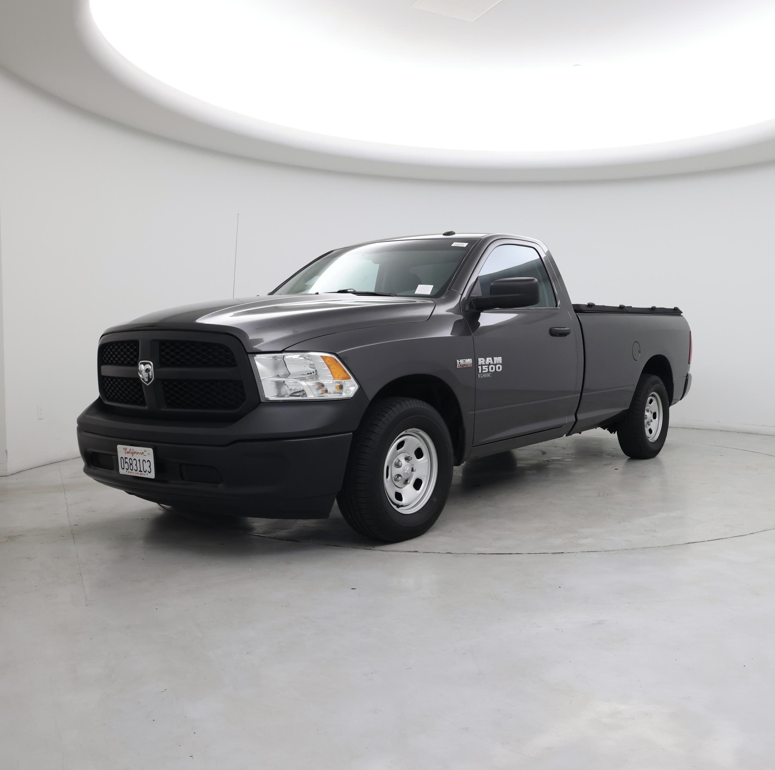 Thumbnail: 2020 RAM 1500 Classic - 4