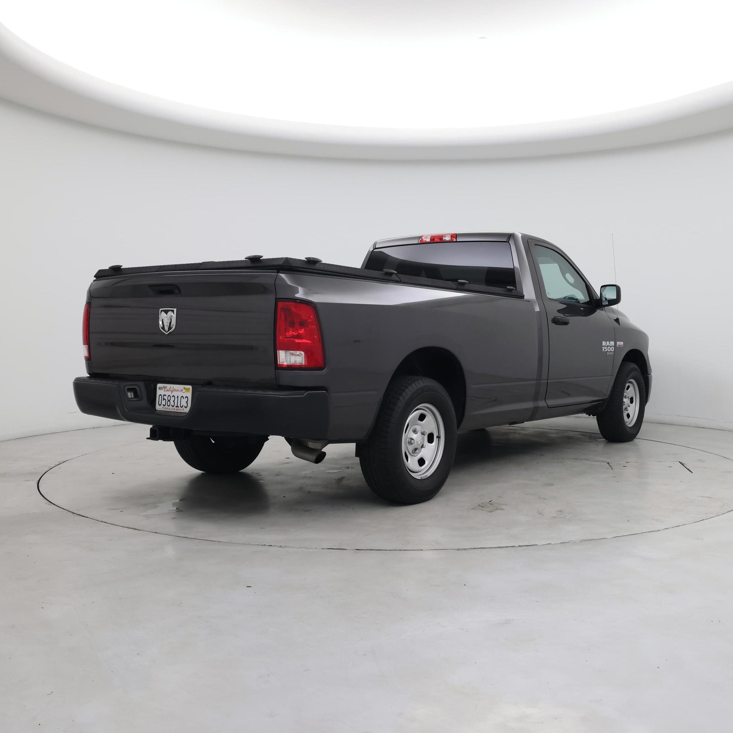 Thumbnail: 2020 RAM 1500 Classic - 8
