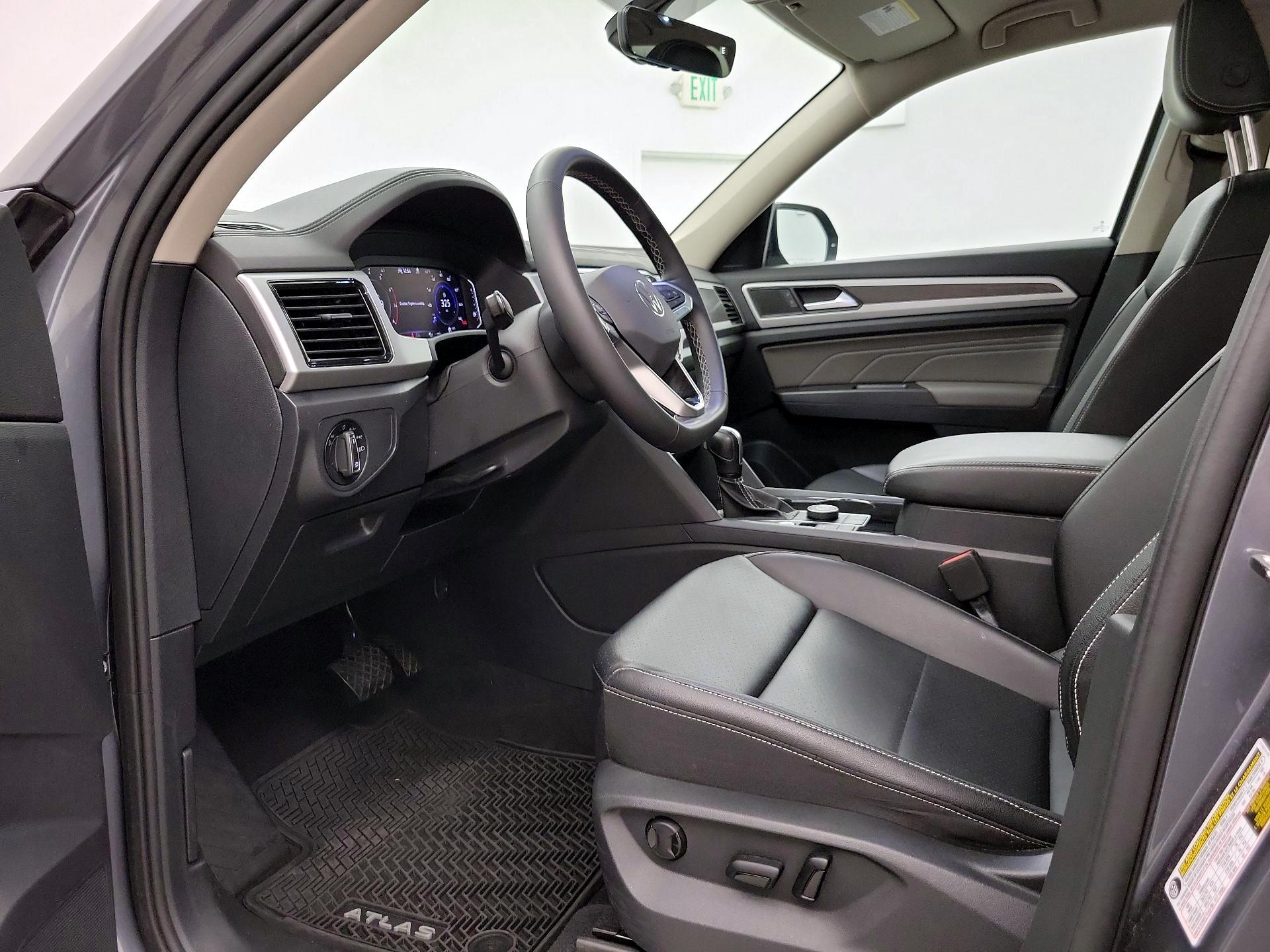 Thumbnail: 2022 Volkswagen Atlas - 11