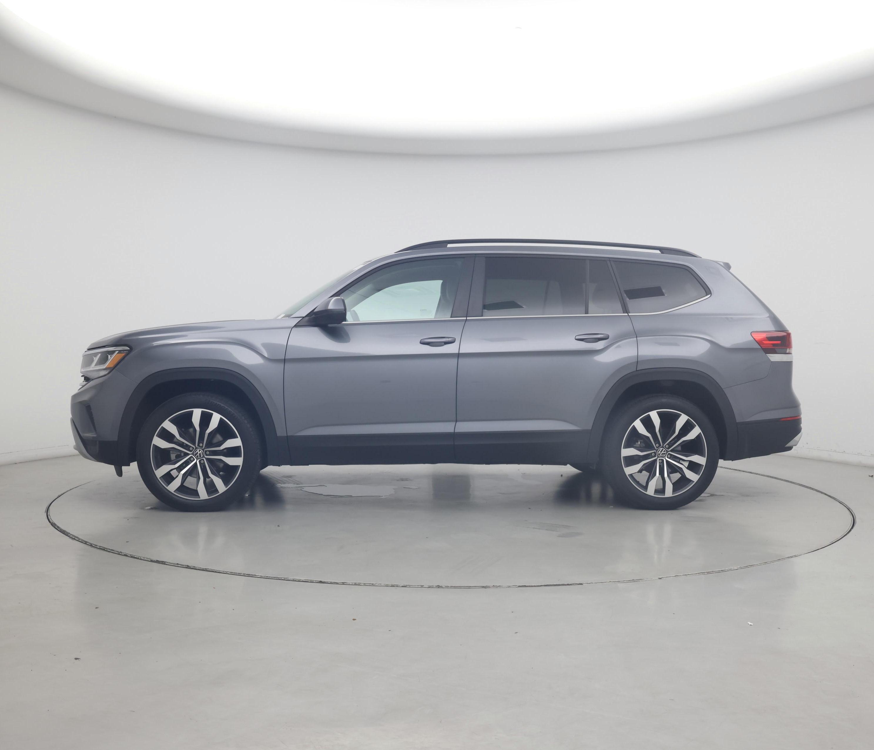 Thumbnail: 2022 Volkswagen Atlas - 3