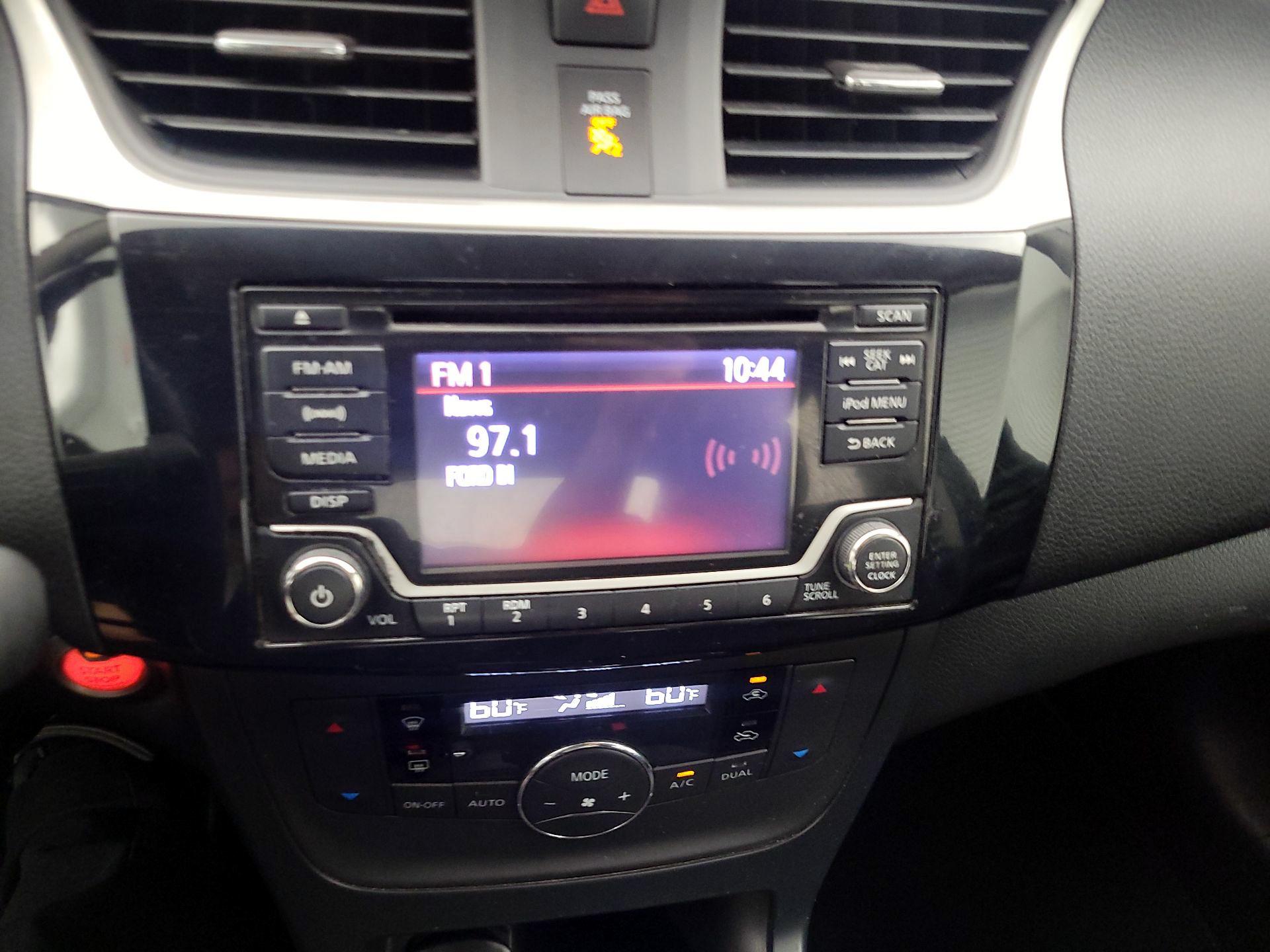 Thumbnail: 2018 Nissan Sentra - 15