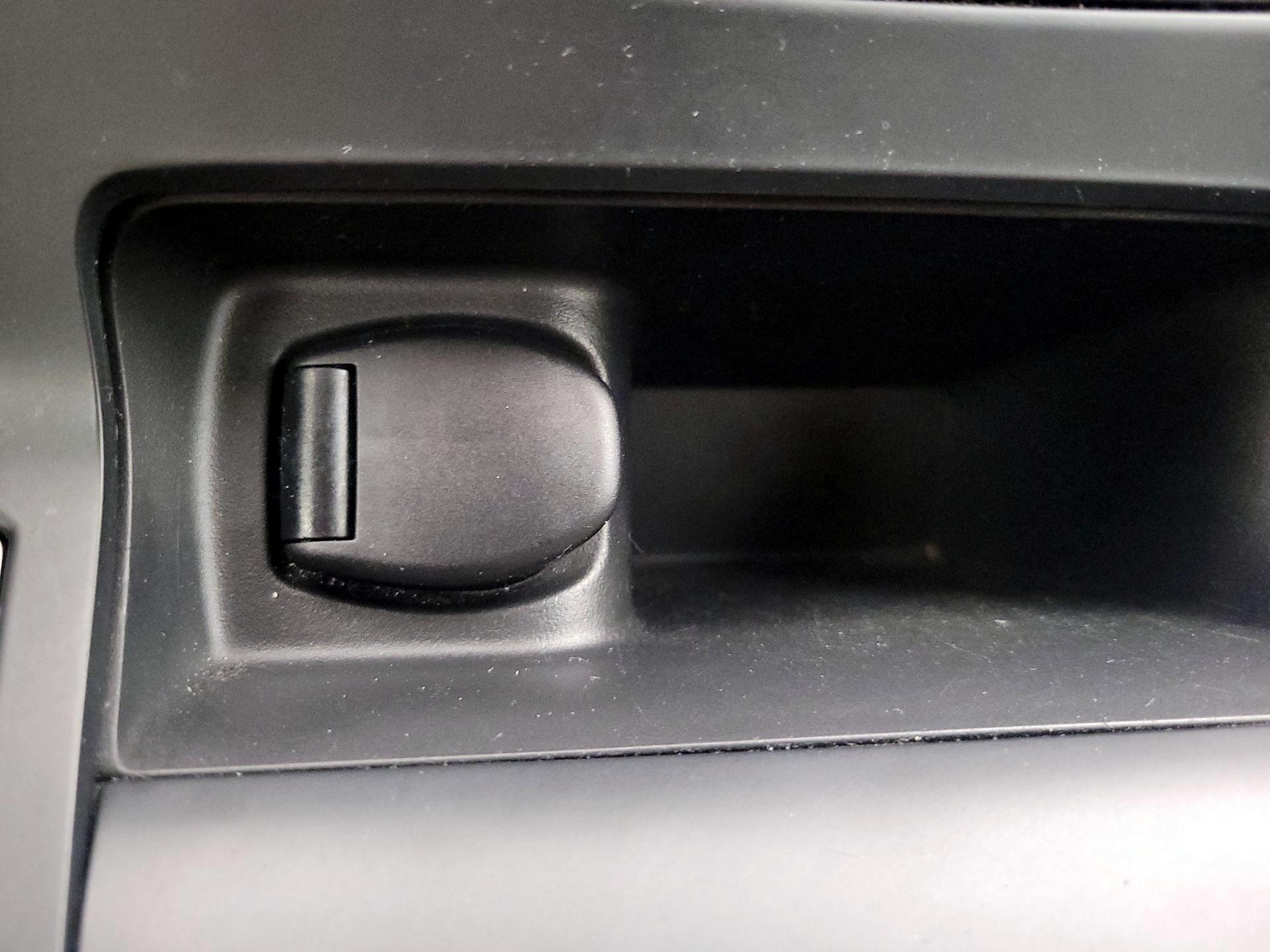 Thumbnail: 2018 Nissan Sentra - 18