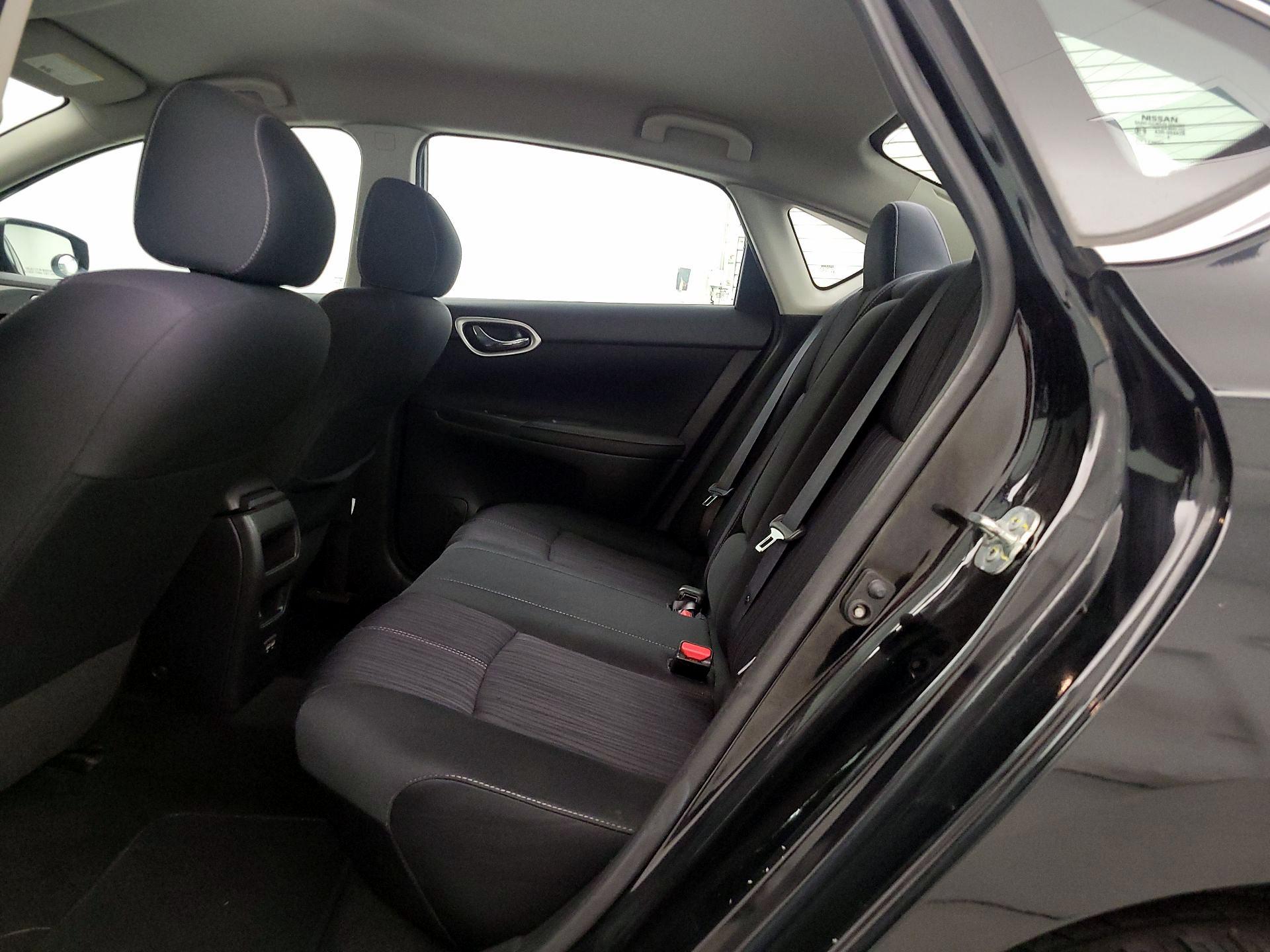 Thumbnail: 2018 Nissan Sentra - 19