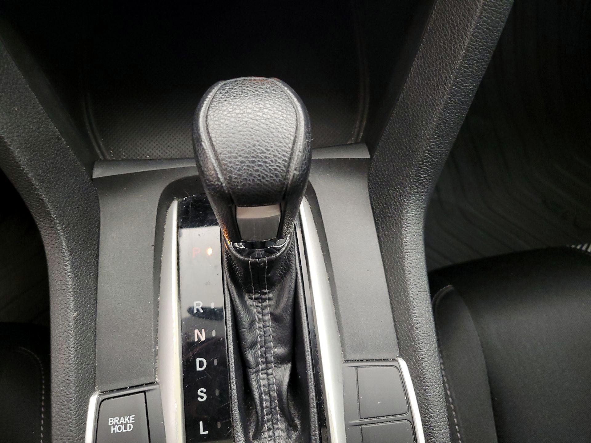 Thumbnail: 2018 Honda Civic - 17