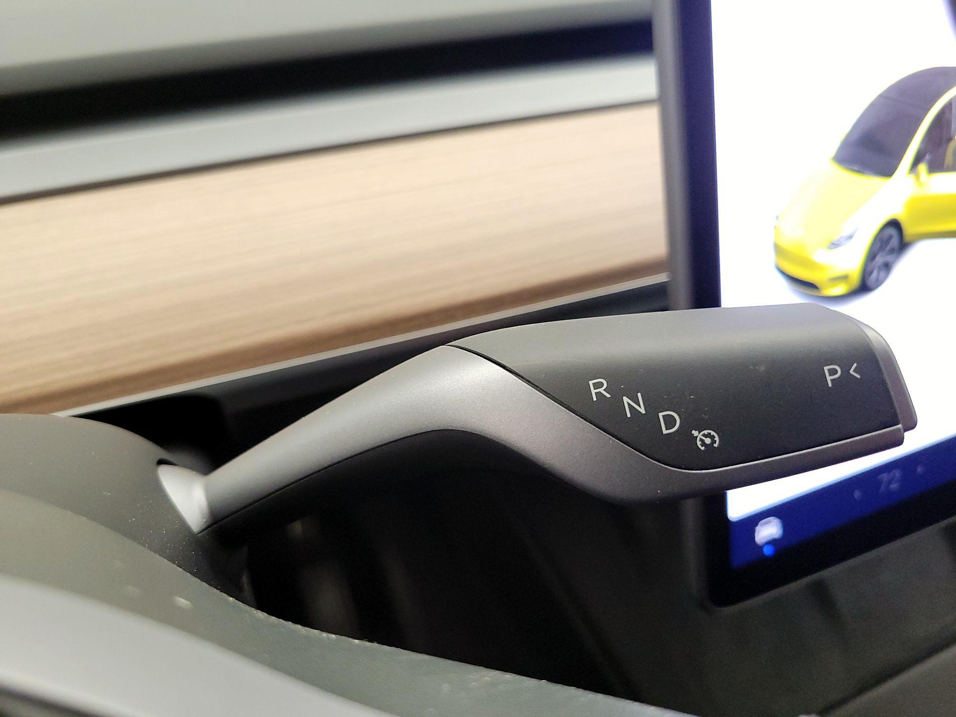 Thumbnail: 2025 Tesla Model Y - 17
