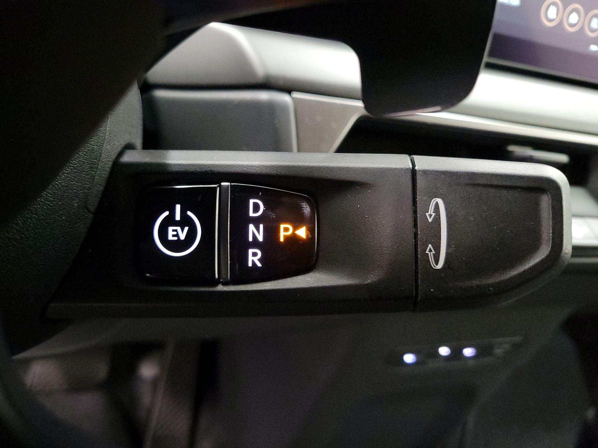 Thumbnail: 2024 Kia EV9 - 18