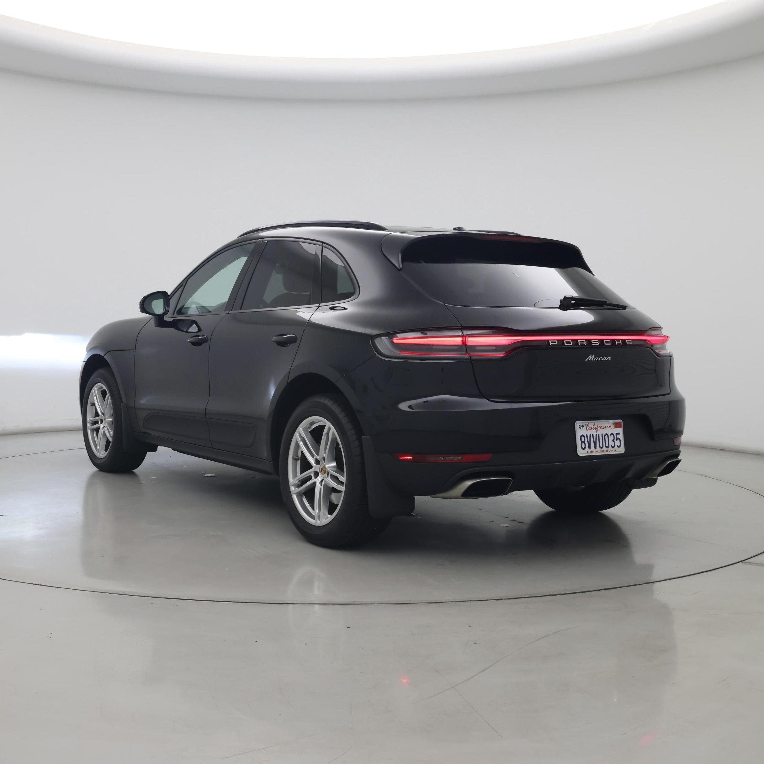 Thumbnail: 2021 Porsche Macan - 2
