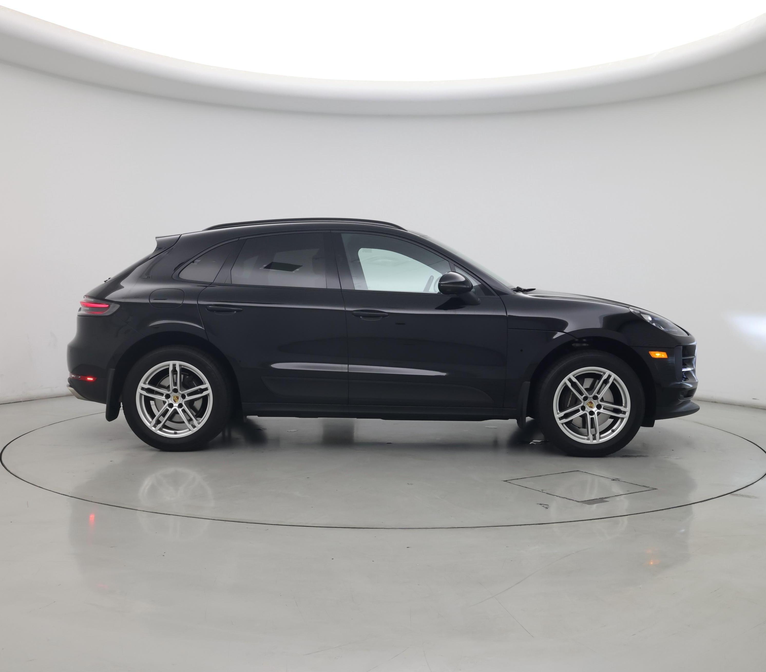 Thumbnail: 2021 Porsche Macan - 7