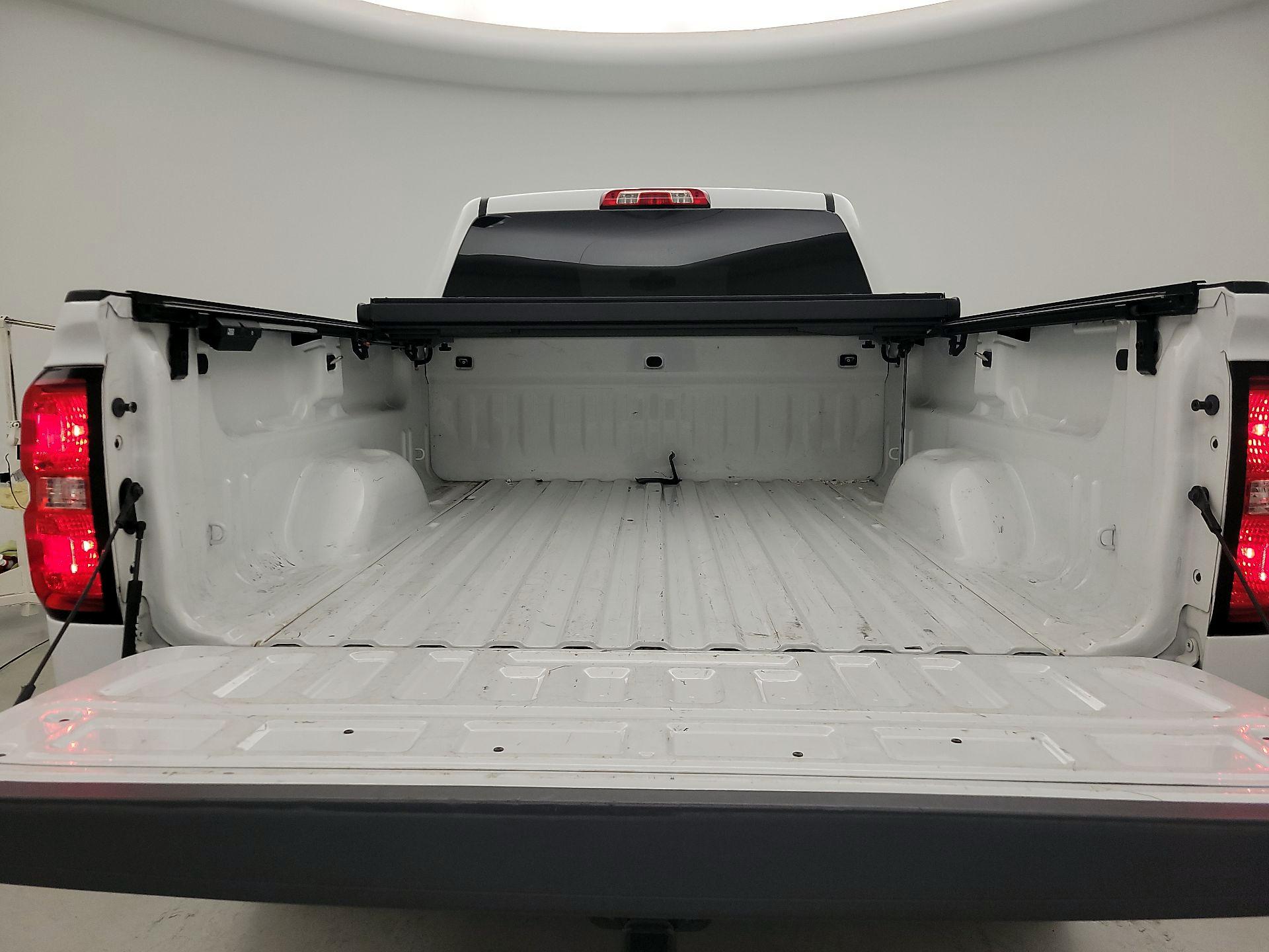 Thumbnail: 2018 Chevrolet Silverado 1500 - 20