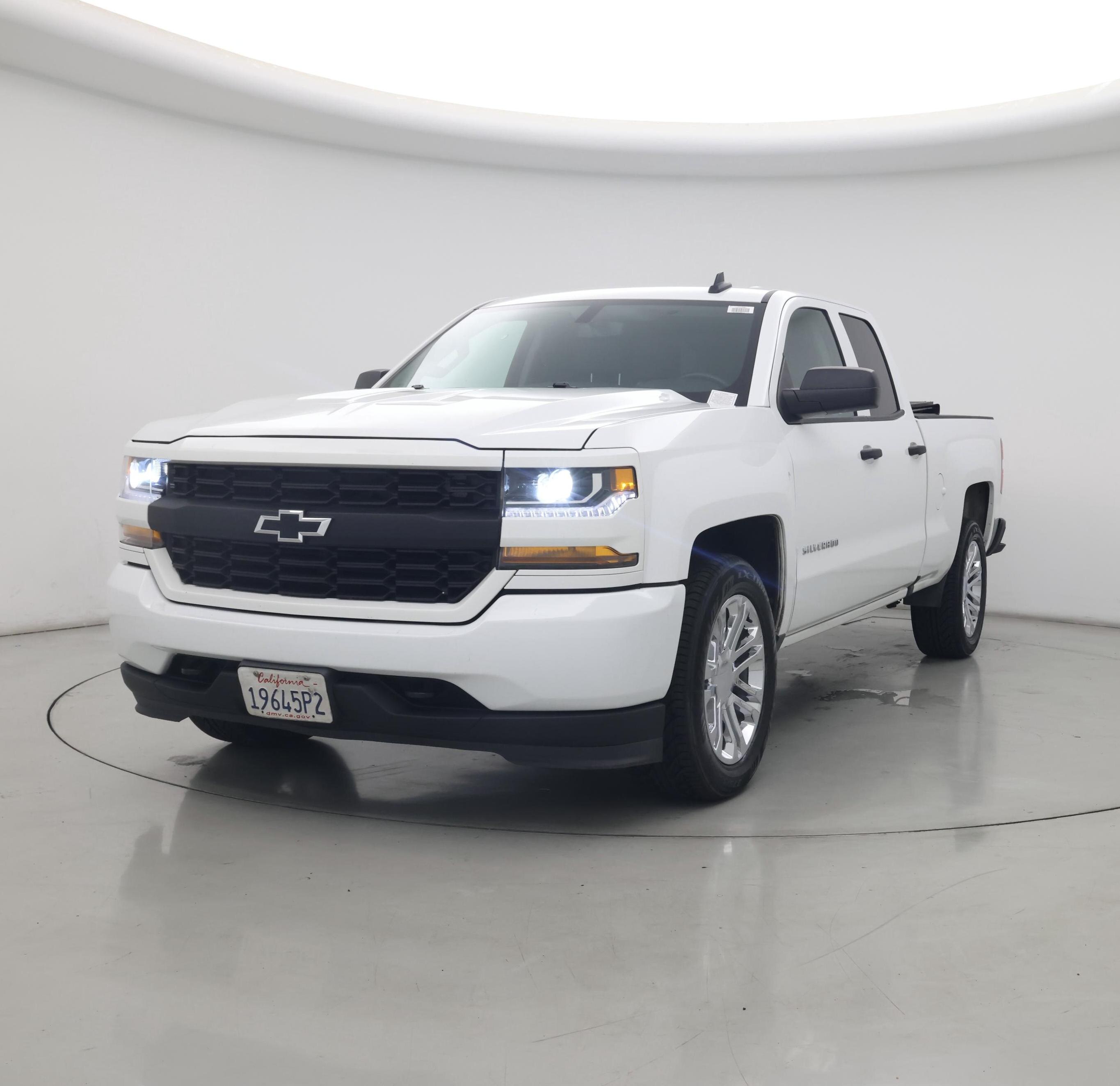 Thumbnail: 2018 Chevrolet Silverado 1500 - 4