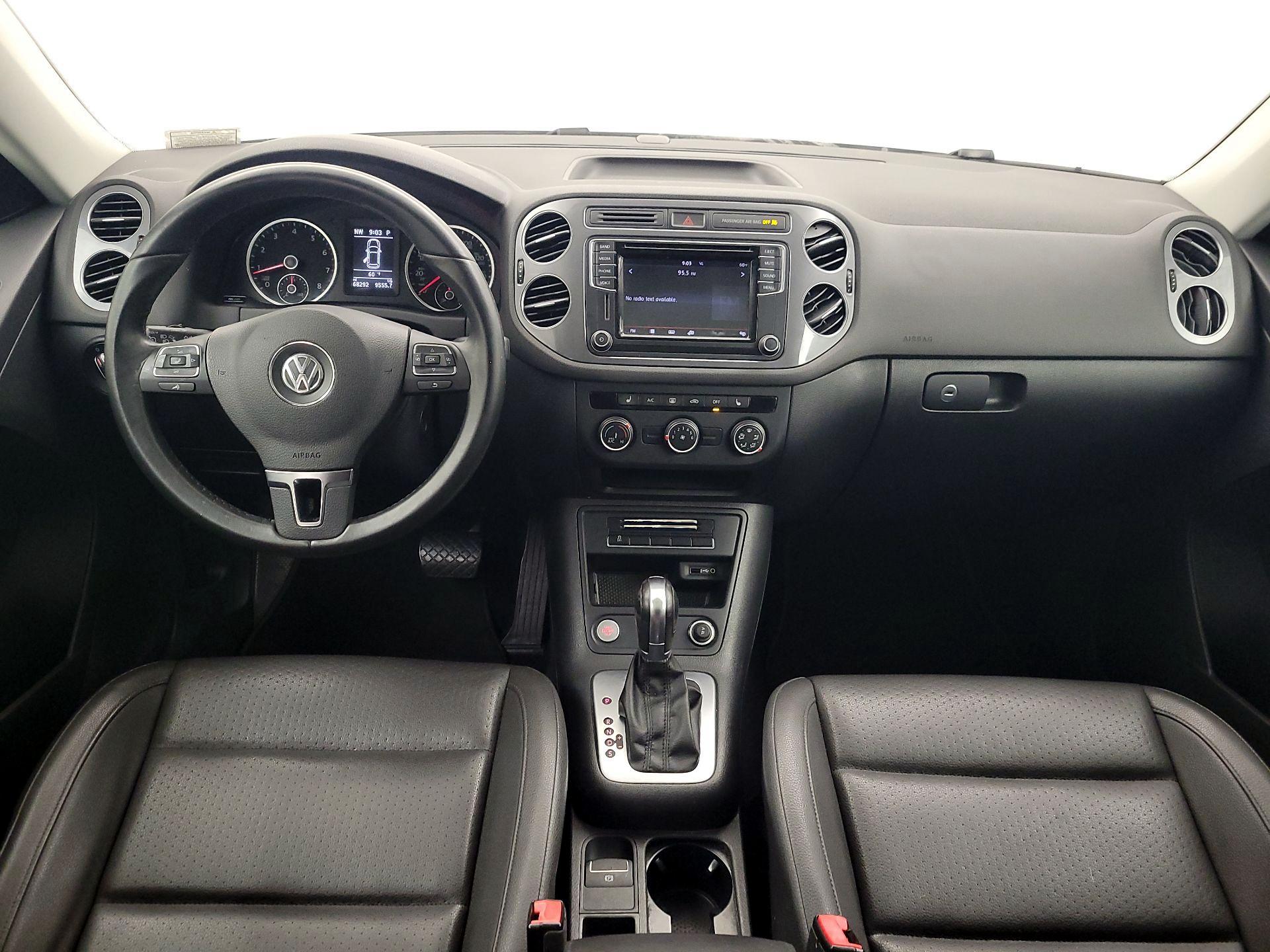 Thumbnail: 2017 Volkswagen Tiguan - 9