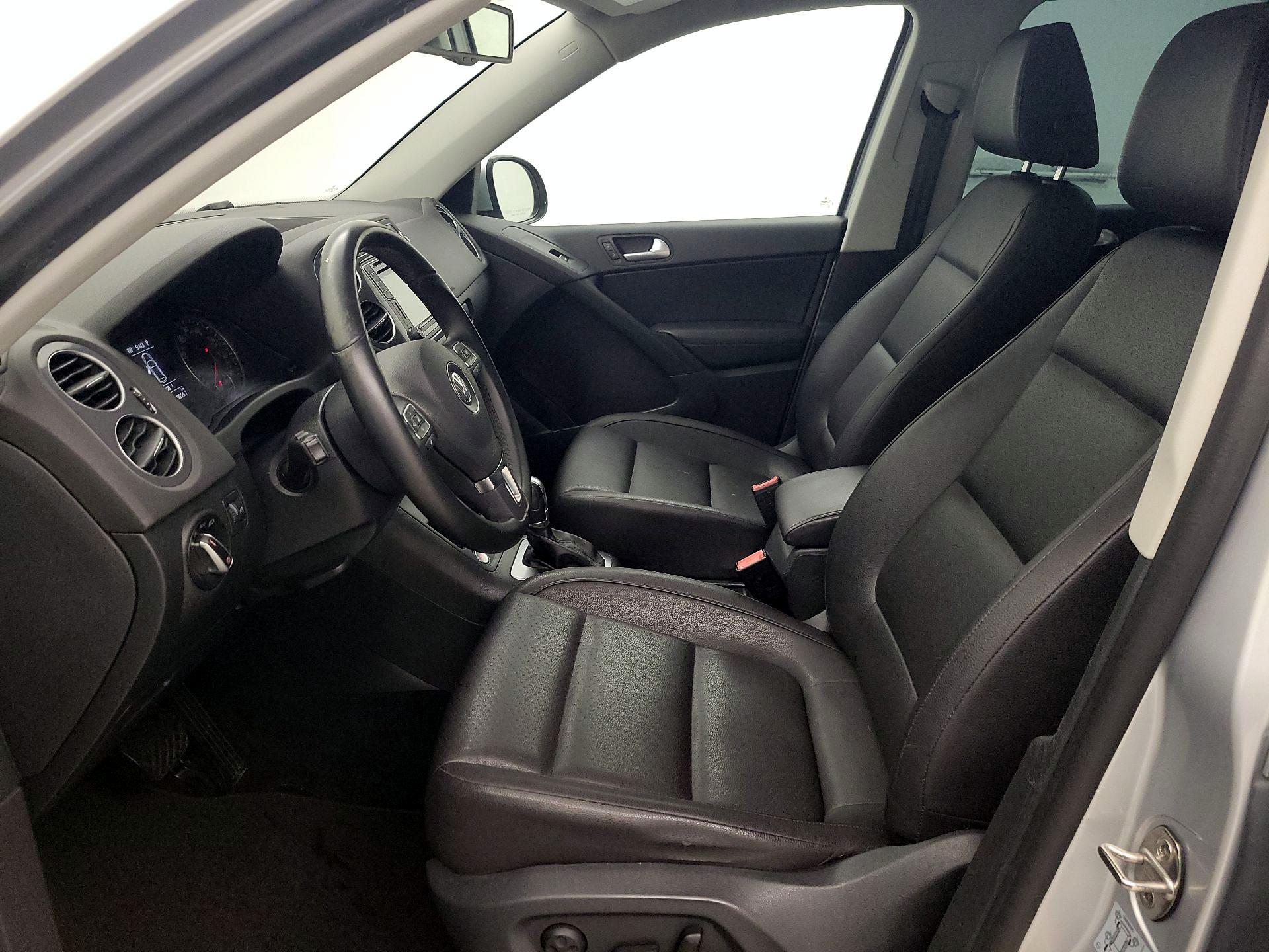 Thumbnail: 2017 Volkswagen Tiguan - 11