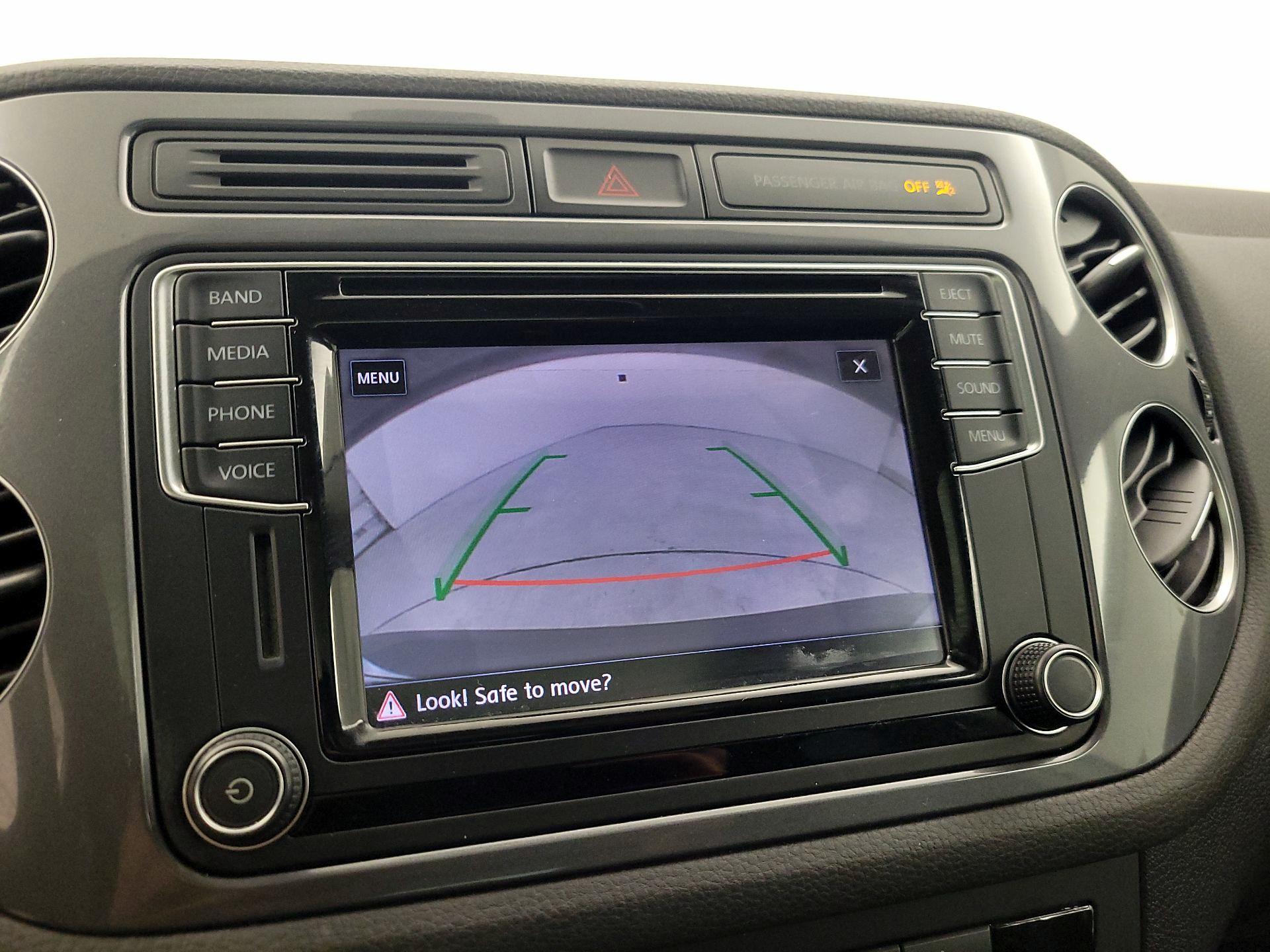 Thumbnail: 2017 Volkswagen Tiguan - 14