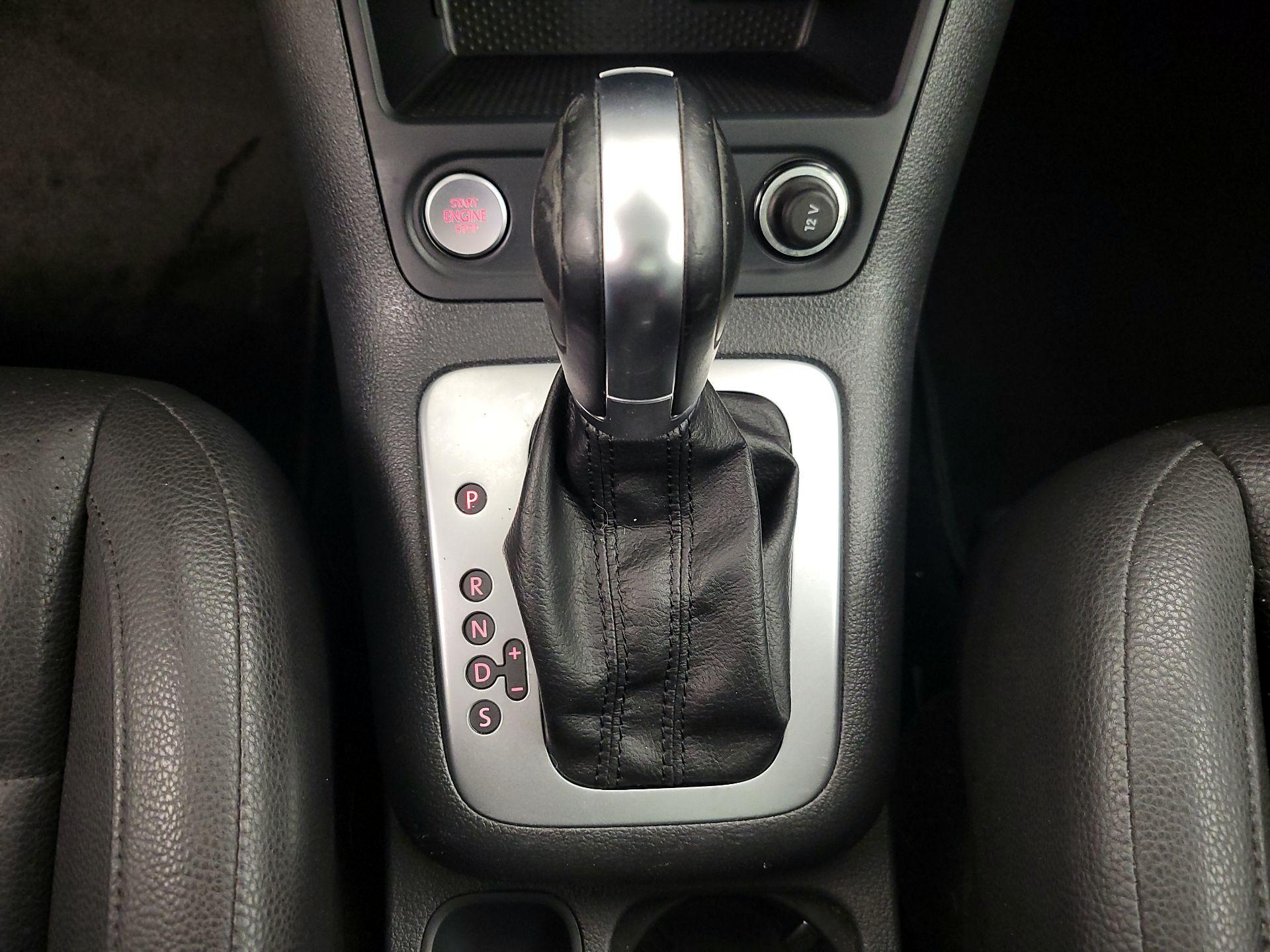 Thumbnail: 2017 Volkswagen Tiguan - 17