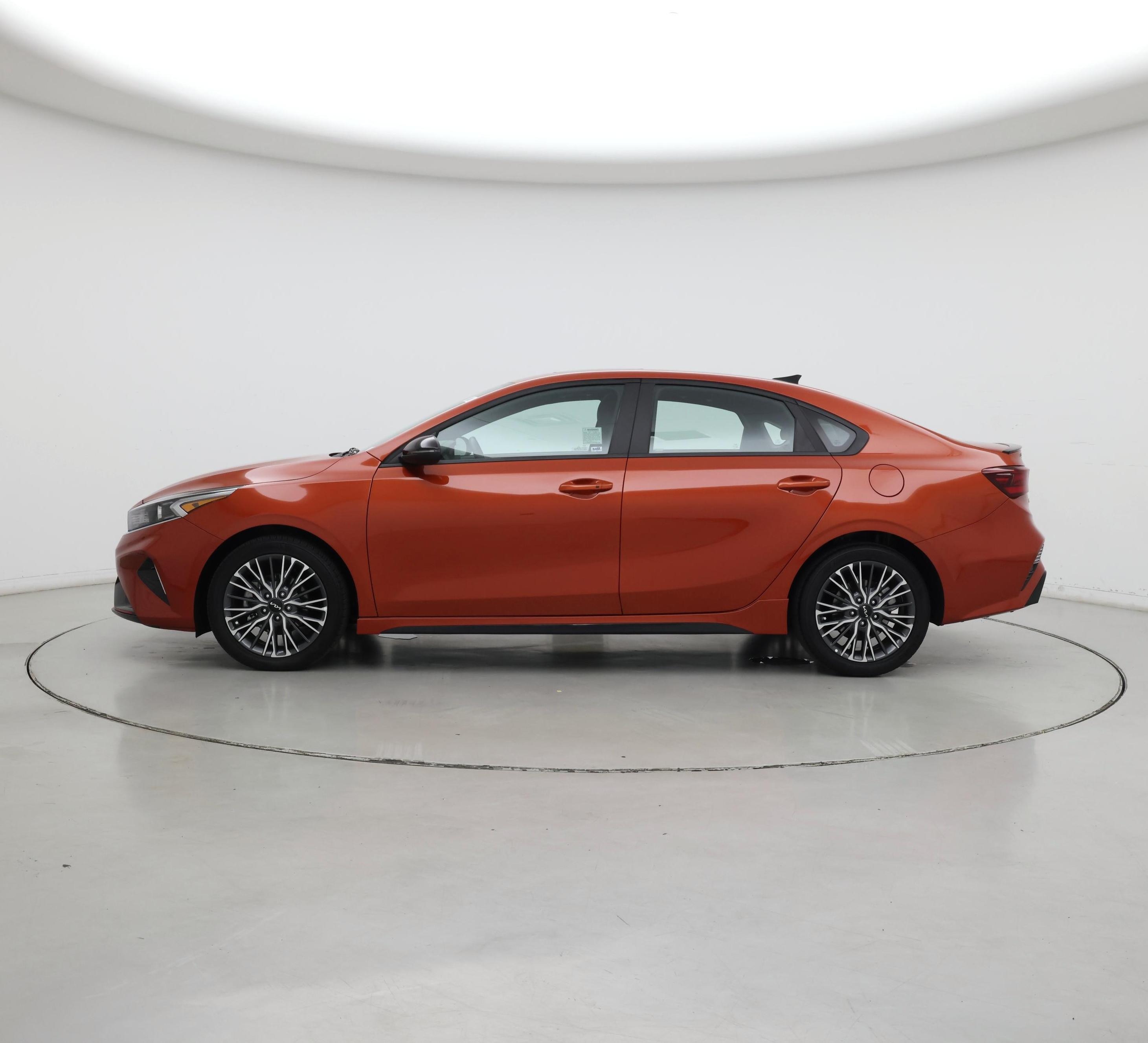 Thumbnail: 2024 Kia Forte - 3