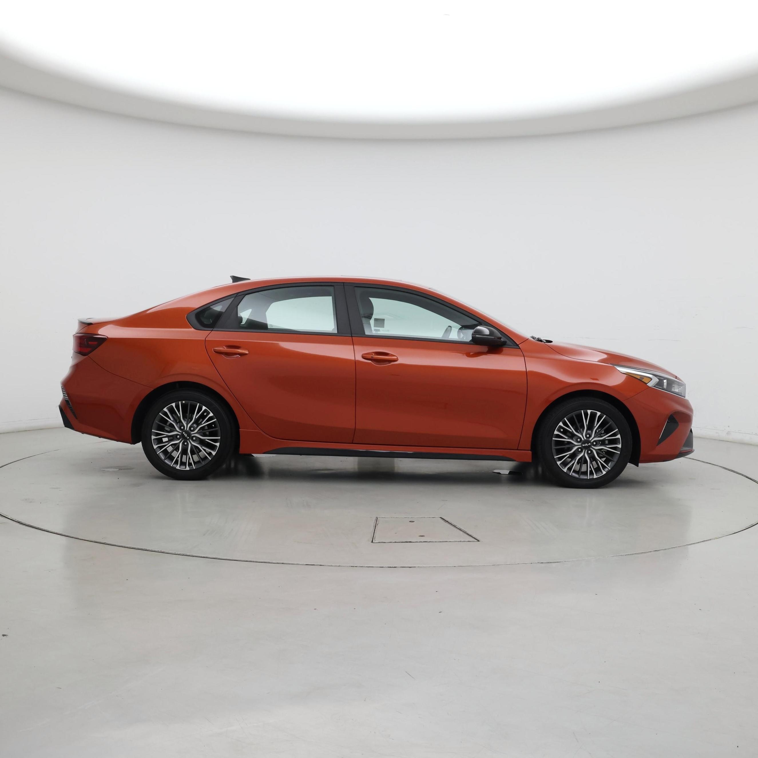 Thumbnail: 2024 Kia Forte - 7