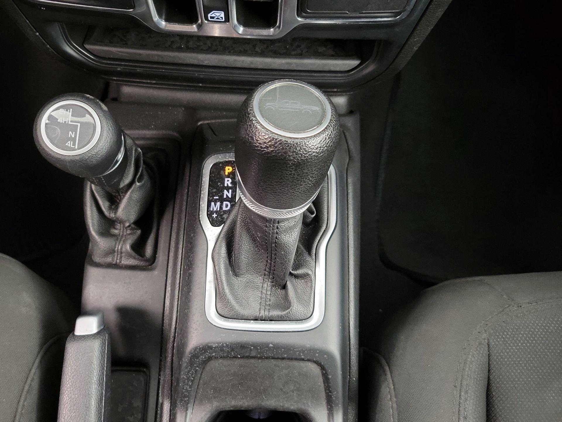 Thumbnail: 2020 Jeep Gladiator - 17