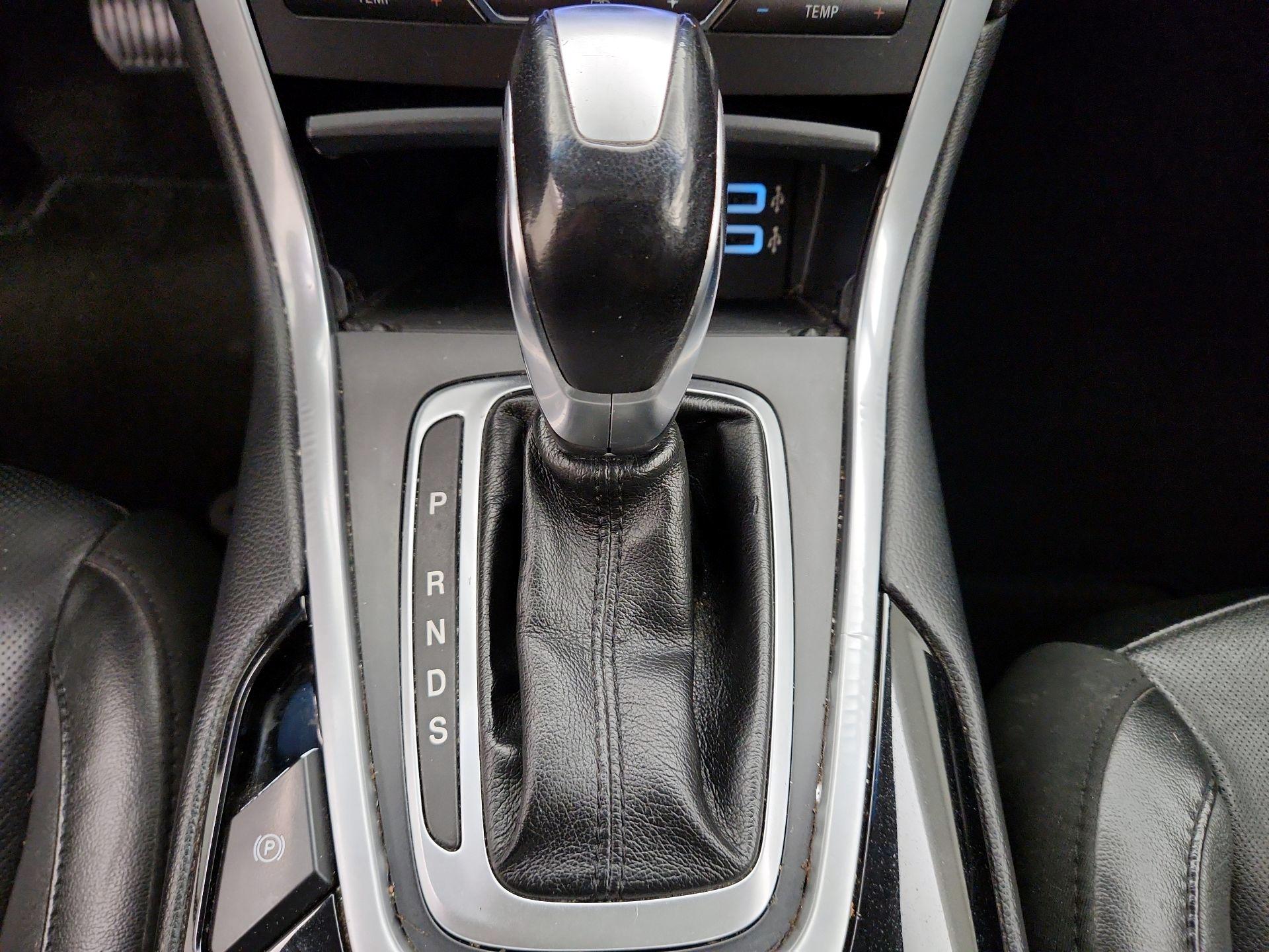Thumbnail: 2018 Ford Edge - 18