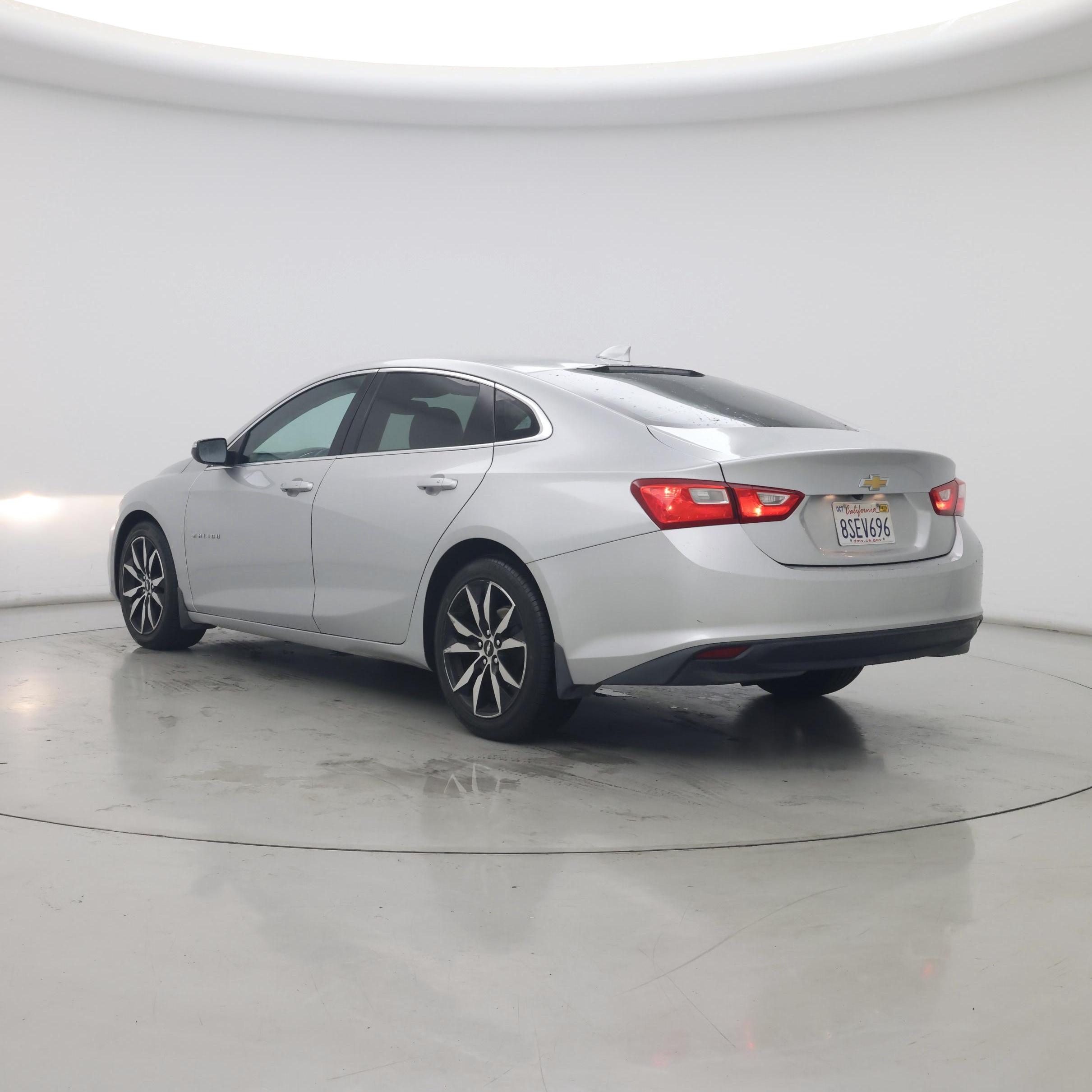 Thumbnail: 2017 Chevrolet Malibu - 2