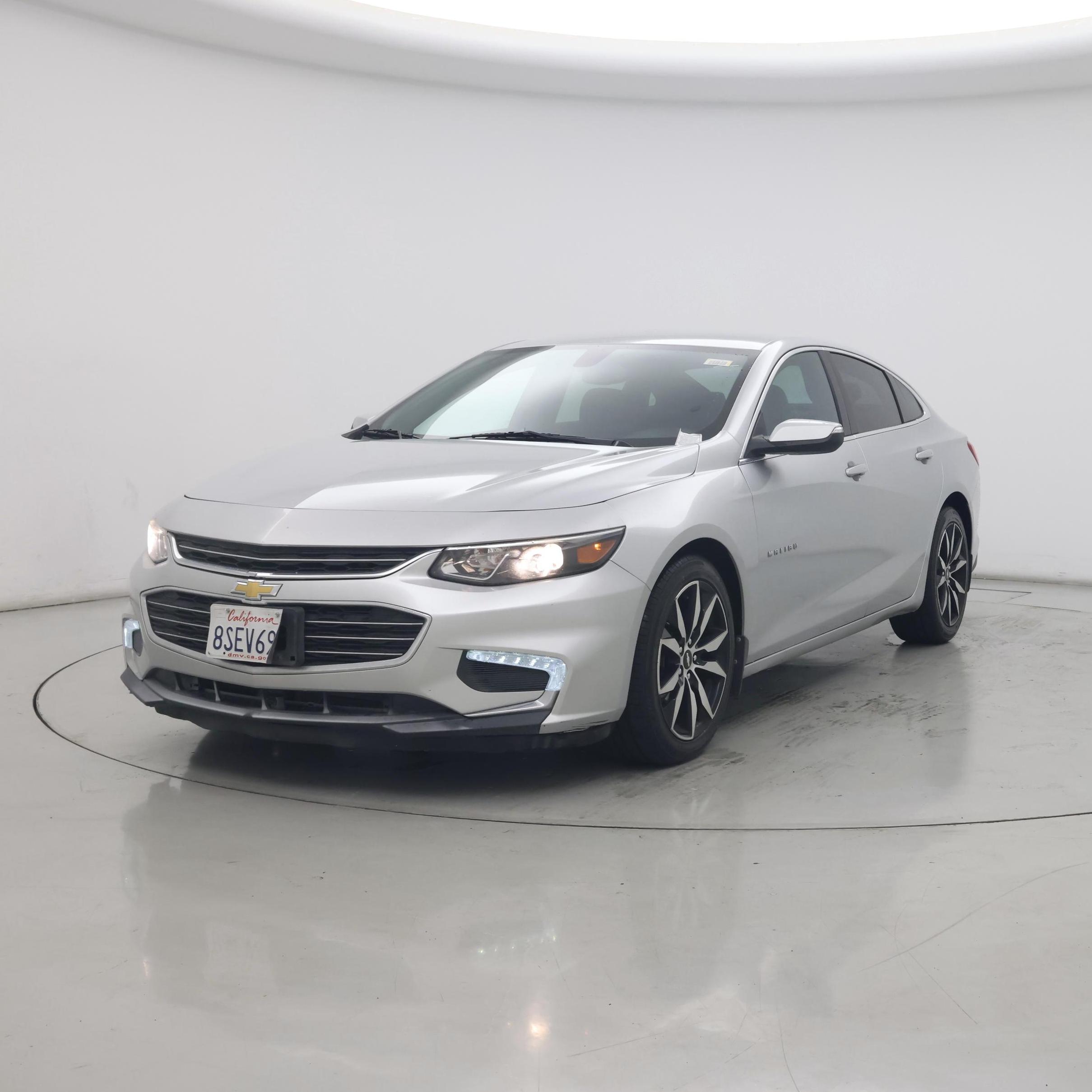 Thumbnail: 2017 Chevrolet Malibu - 4