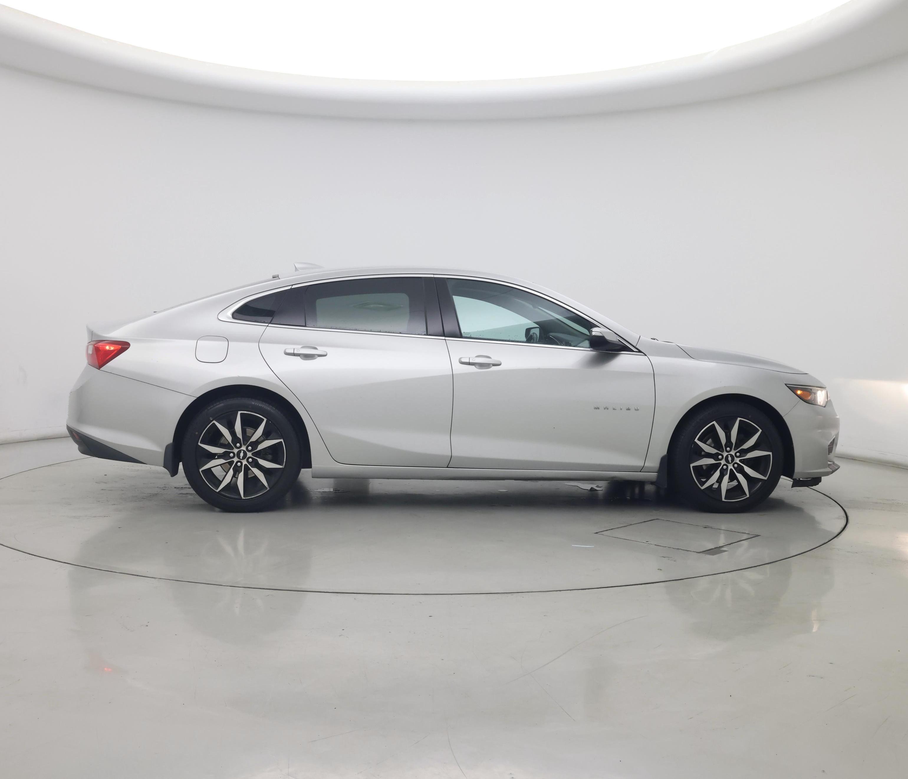 Thumbnail: 2017 Chevrolet Malibu - 7