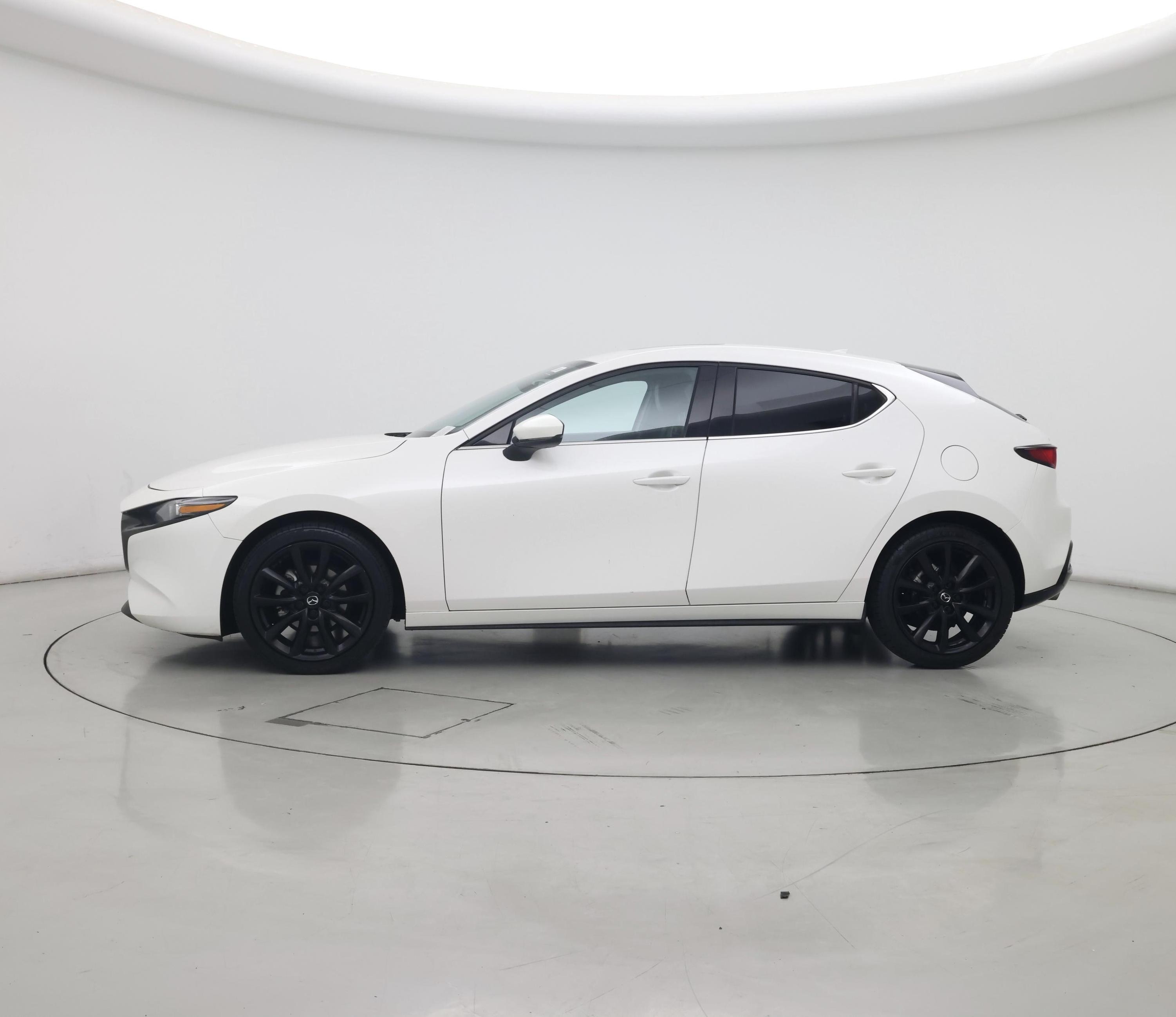 Thumbnail: 2022 Mazda Mazda3 - 3