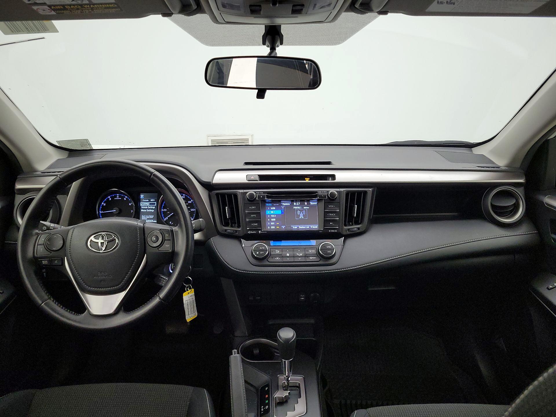 Thumbnail: 2016 Toyota RAV4 - 9