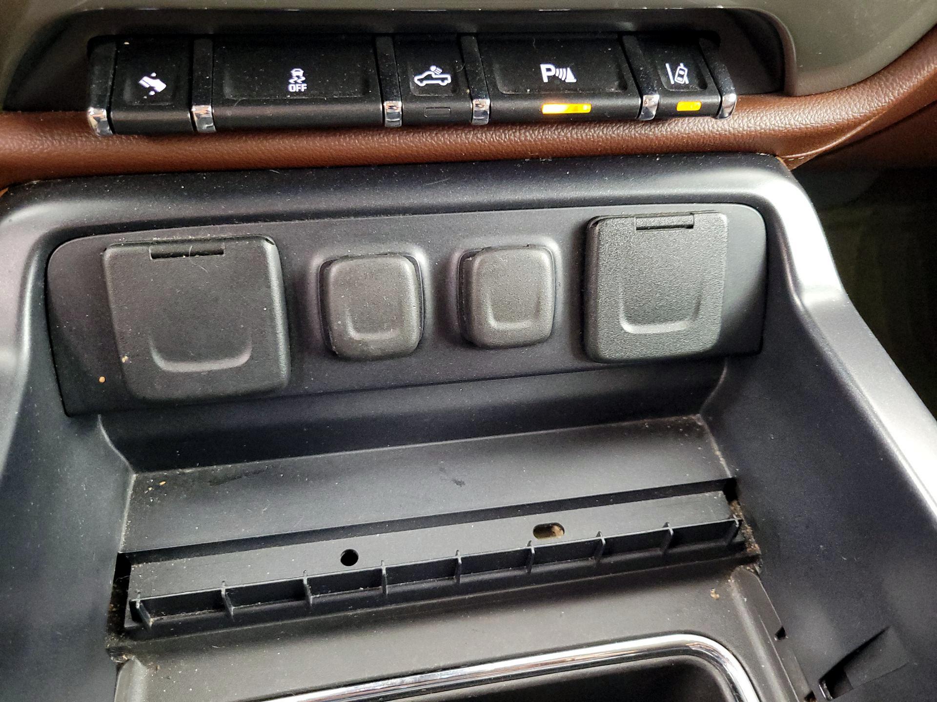 Thumbnail: 2014 Chevrolet Silverado 1500 - 19