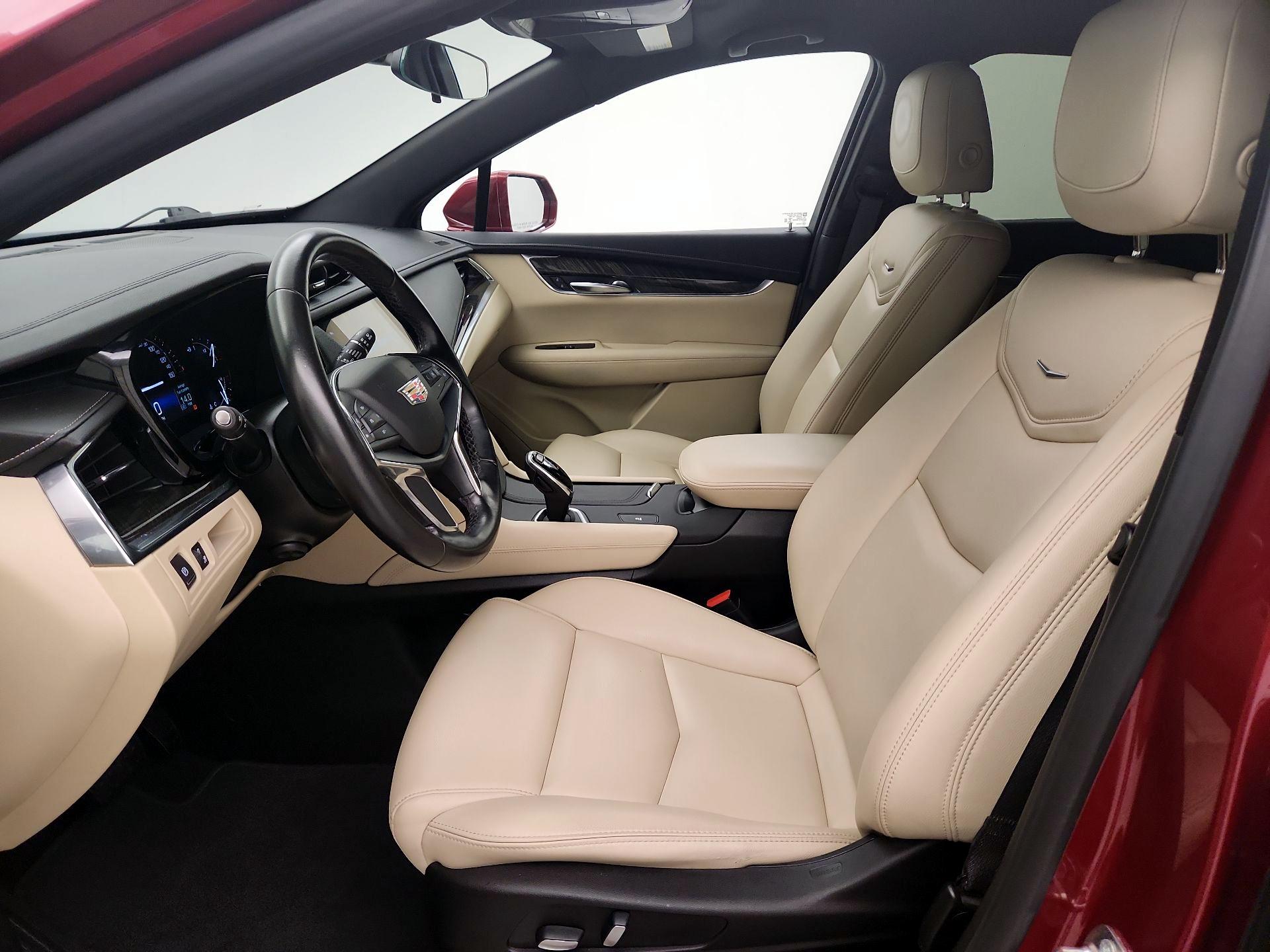 Thumbnail: 2019 Cadillac XT5 - 11