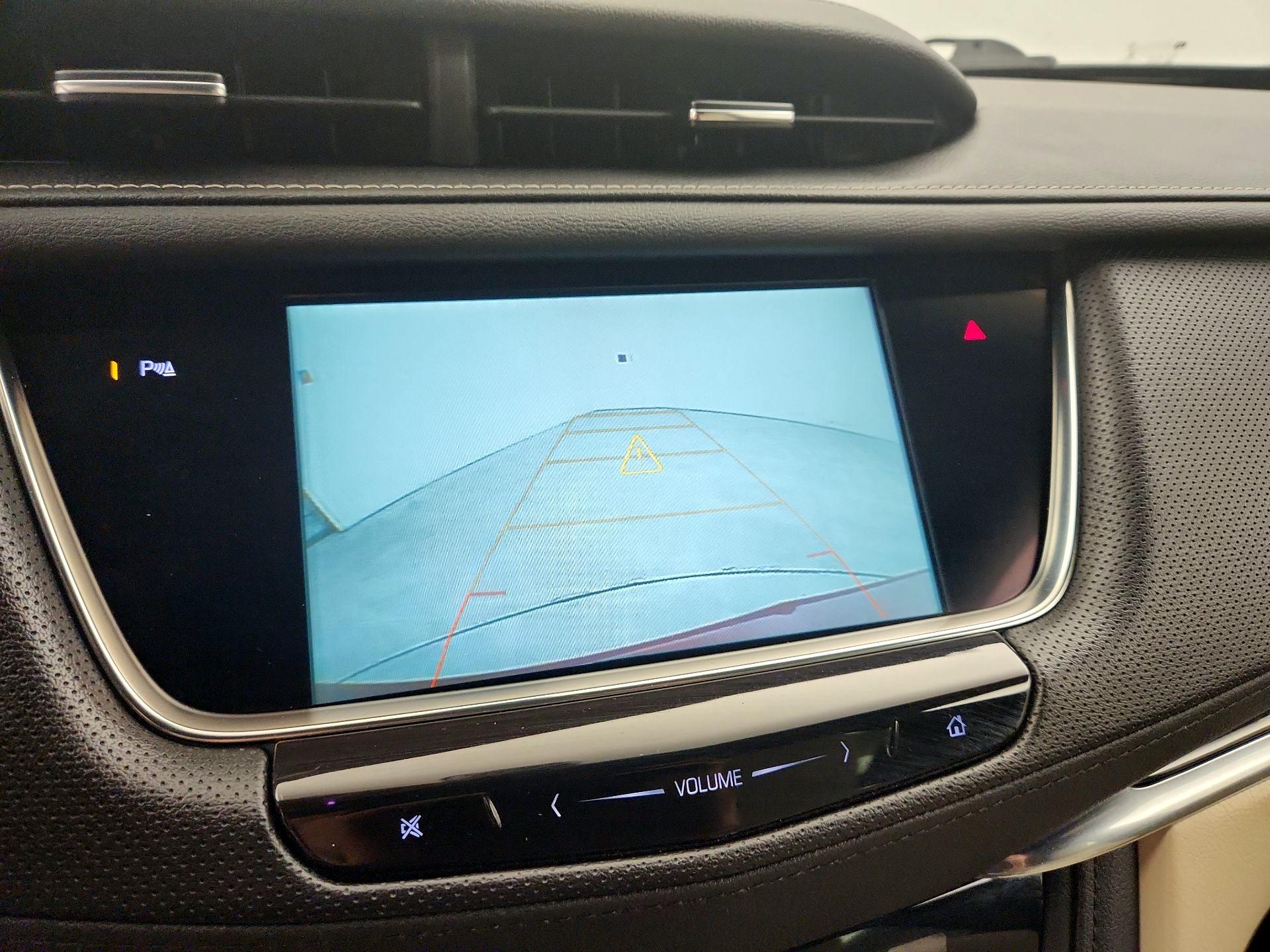 Thumbnail: 2019 Cadillac XT5 - 14