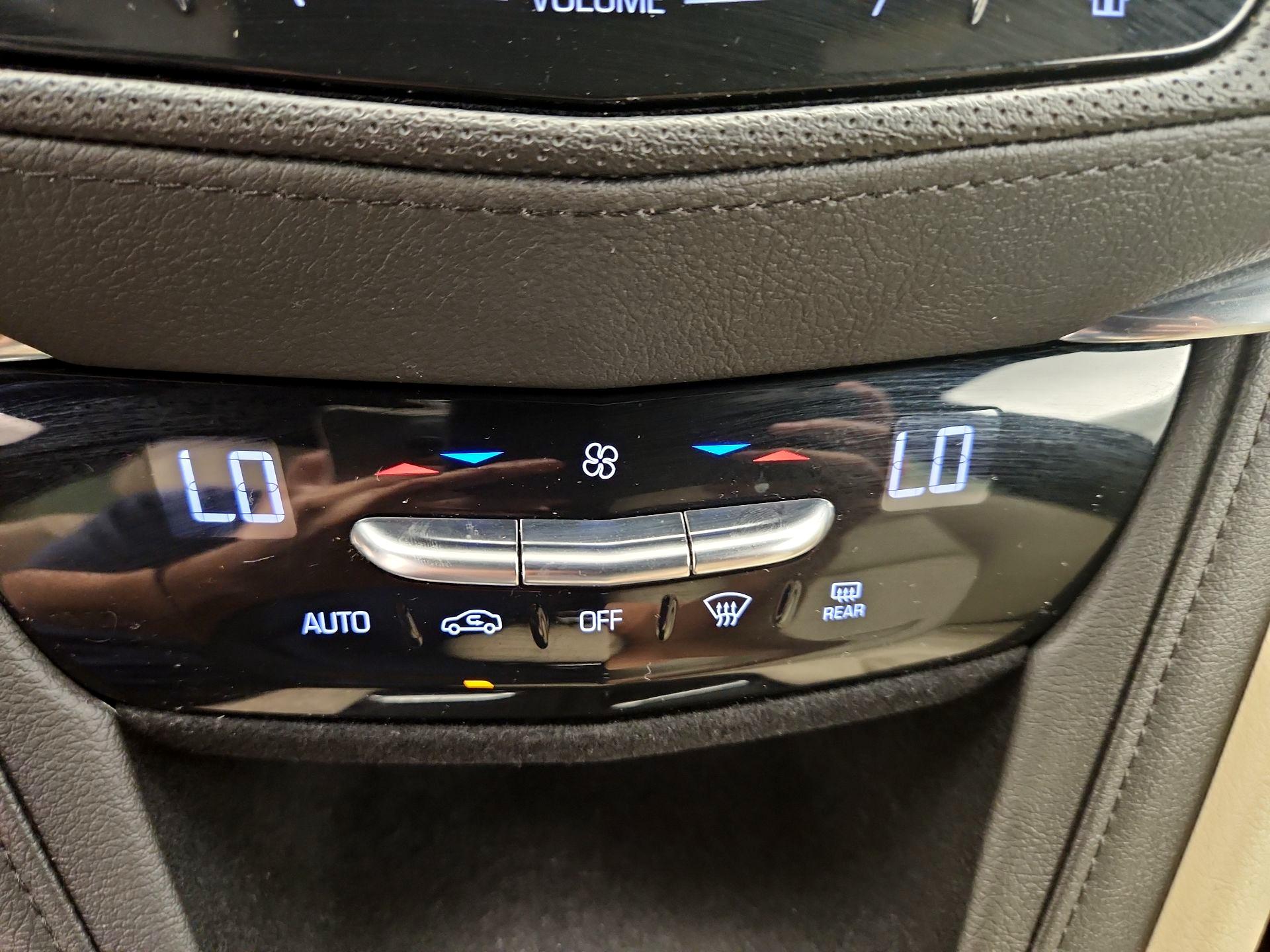 Thumbnail: 2019 Cadillac XT5 - 16